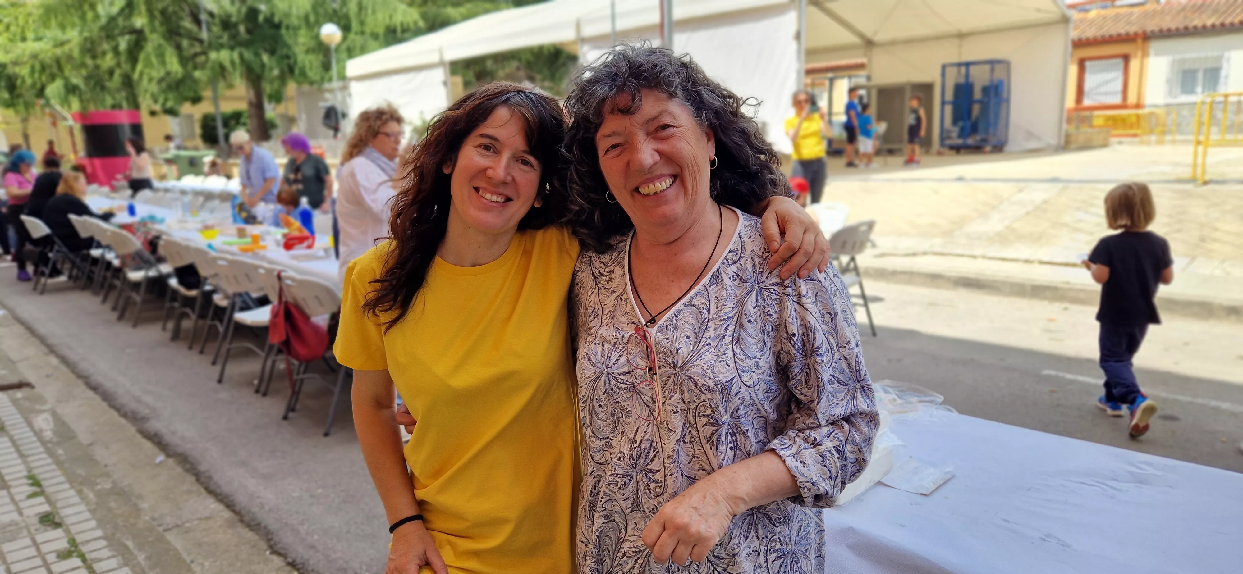 Comida popular de Barriofest 2024. Foto Myriam Martínez