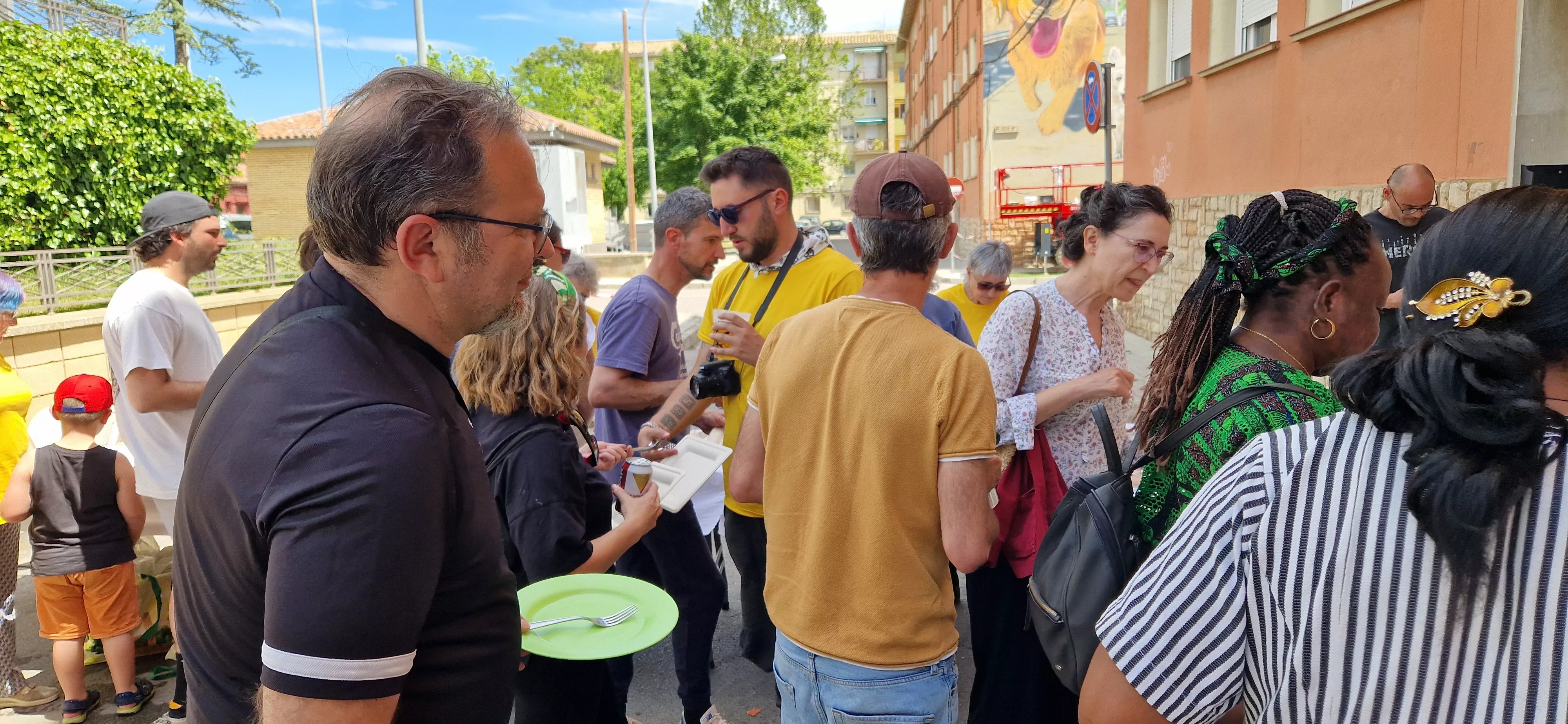 Comida popular de Barriofest 2024. Foto Myriam Martínez