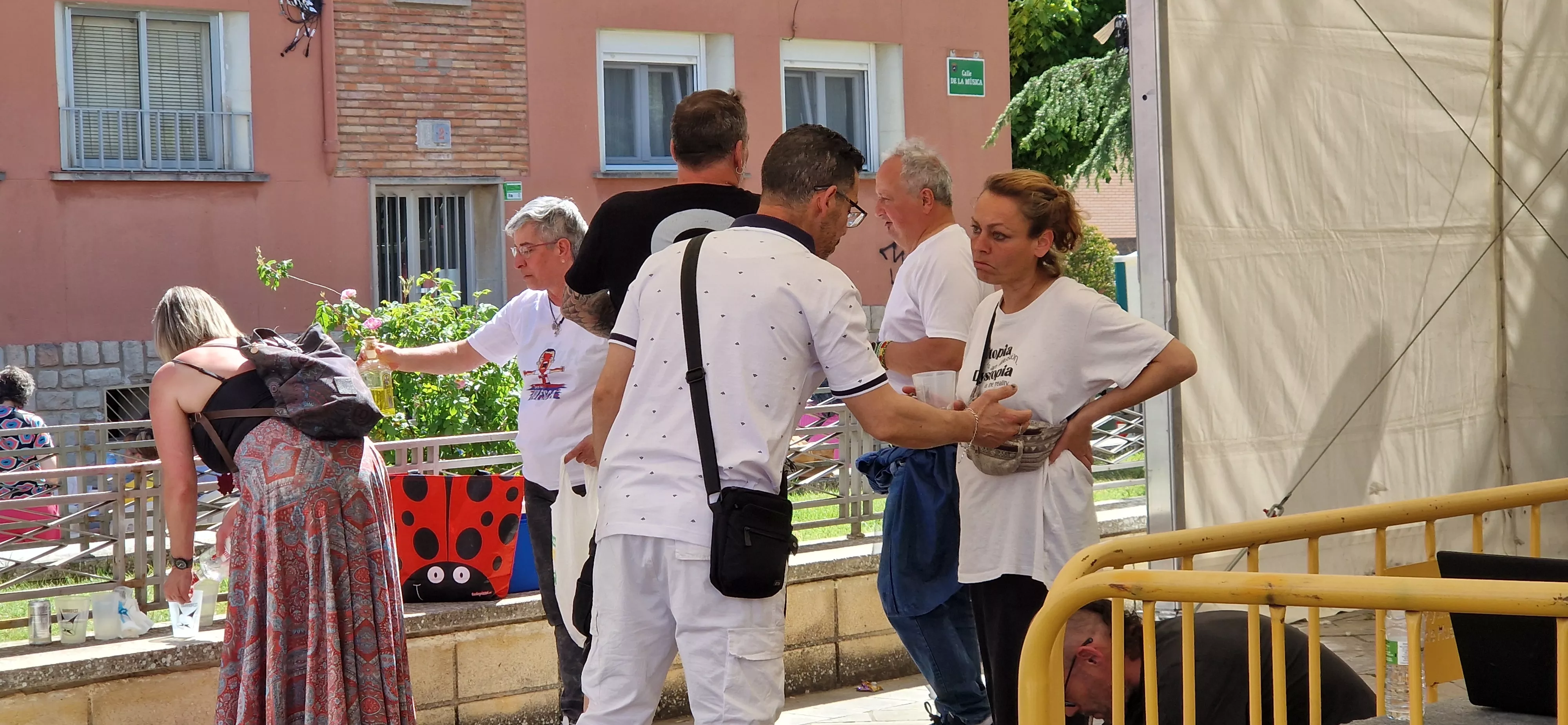 Comida popular de Barriofest 2024. Foto Myriam Martínez