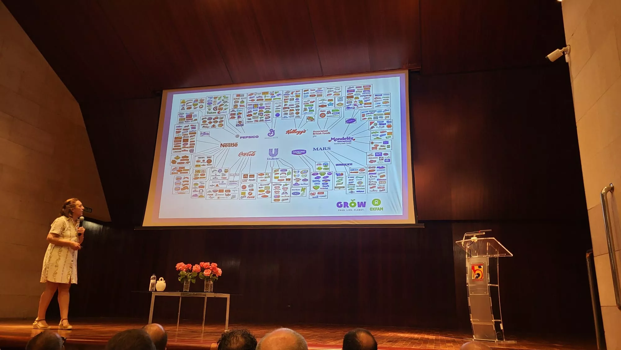 Conferencia de Pilar Esquinas en Huesca