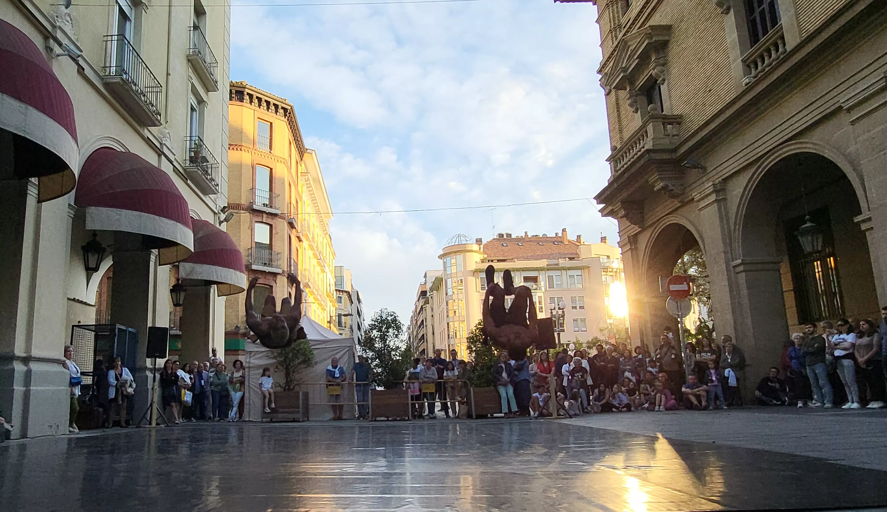 Los Porches de Galicia se llenan de baile con el programa Danza y Ciudad. Foto Mercedes Manterola