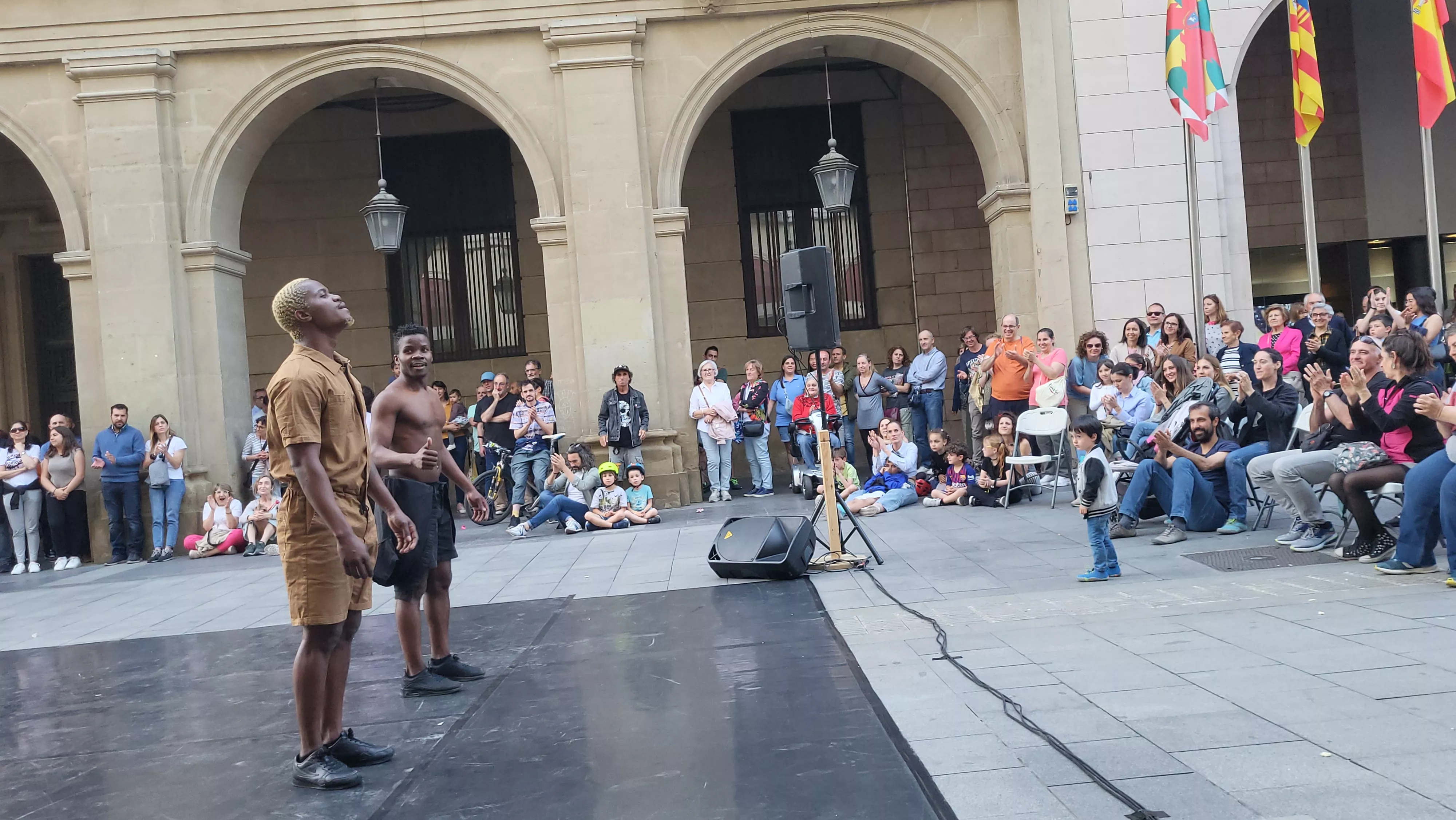 Los Porches de Galicia se llenan de baile con el programa Danza y Ciudad. Foto Mercedes Manterola