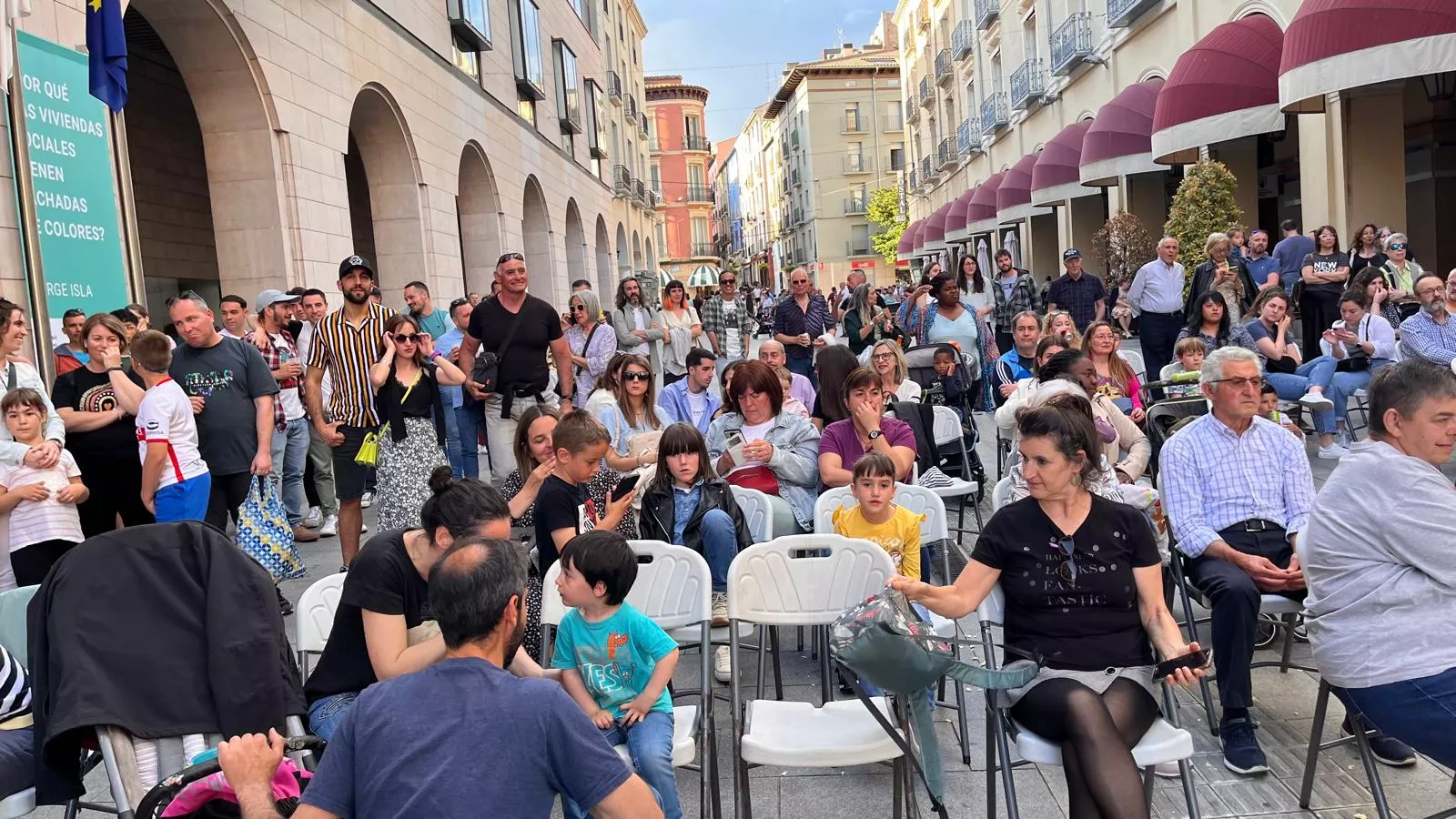 Los Porches de Galicia se llenan de baile con el programa Danza y Ciudad. Foto Mercedes Manterola