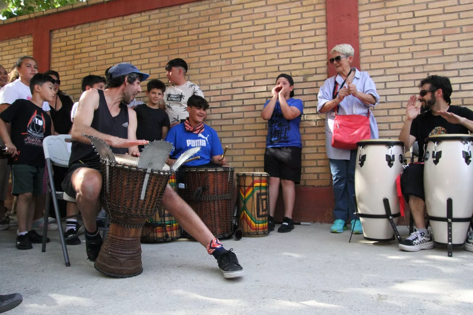Los "africanos" de Barriofest. Foto Carlos Neofato