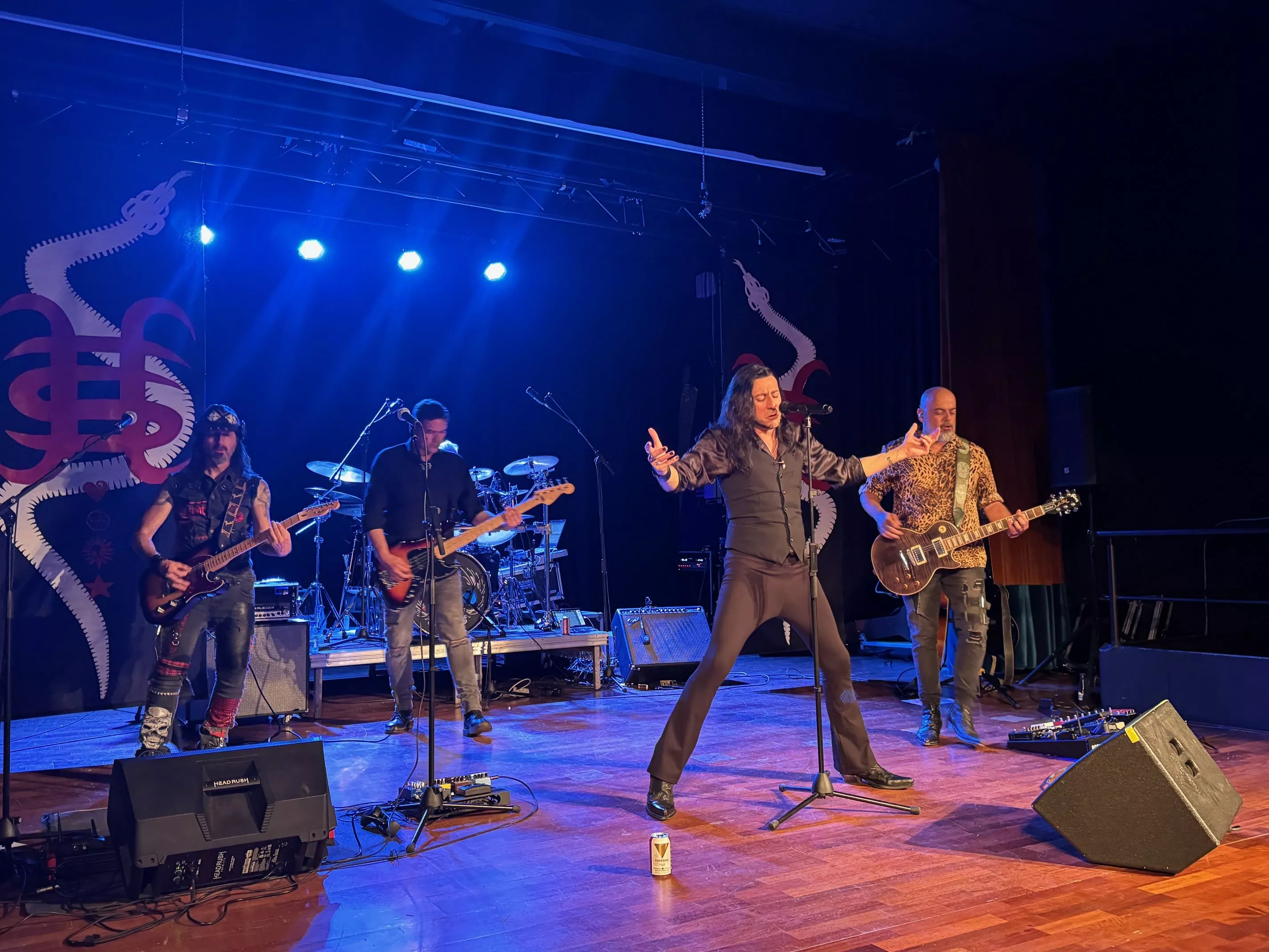 Derivas, tributo a Héroes del Silencio en Binéfar.