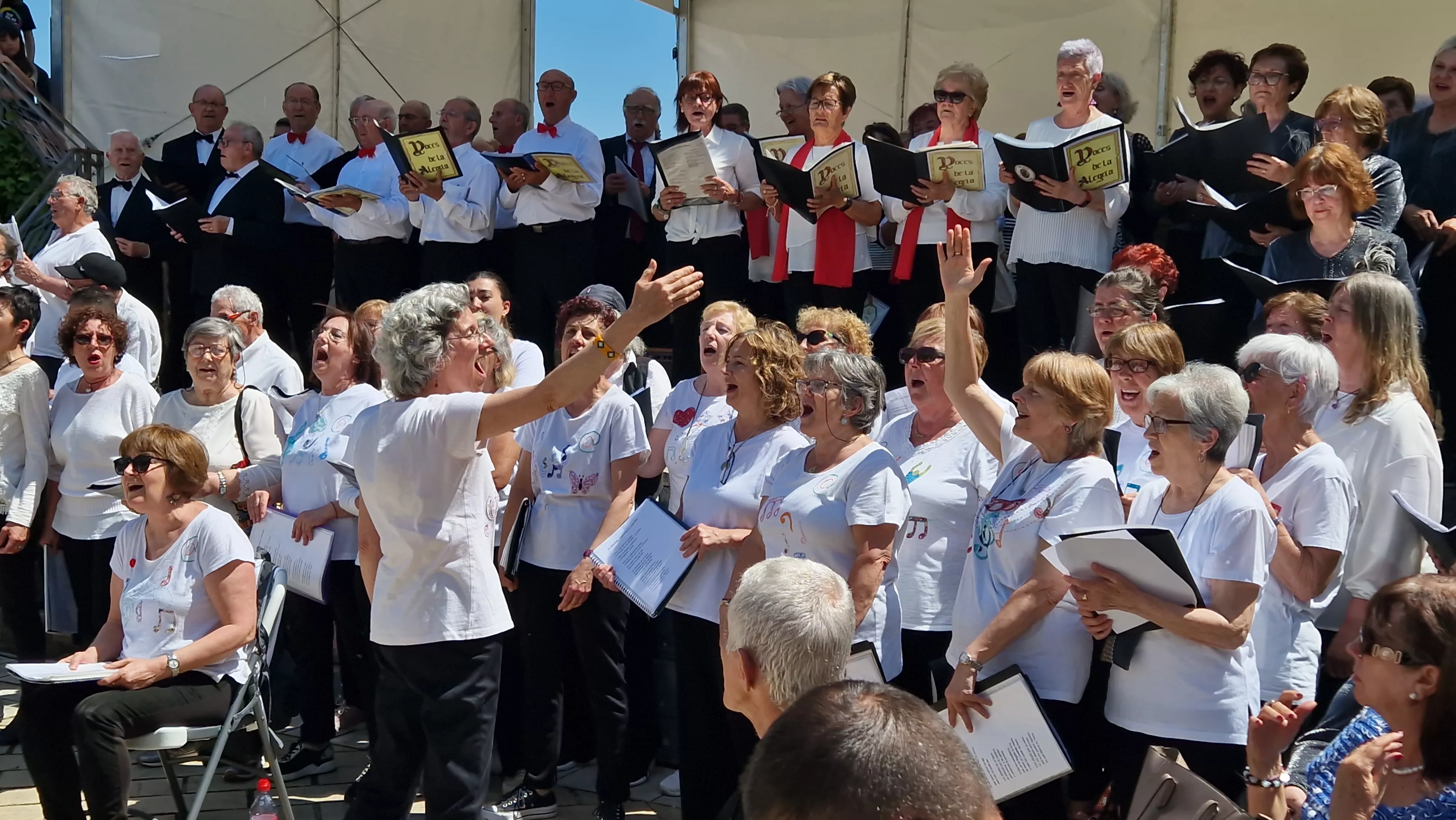 Concierto multicoral en Barriofest 2024. Foto Myriam Martínez