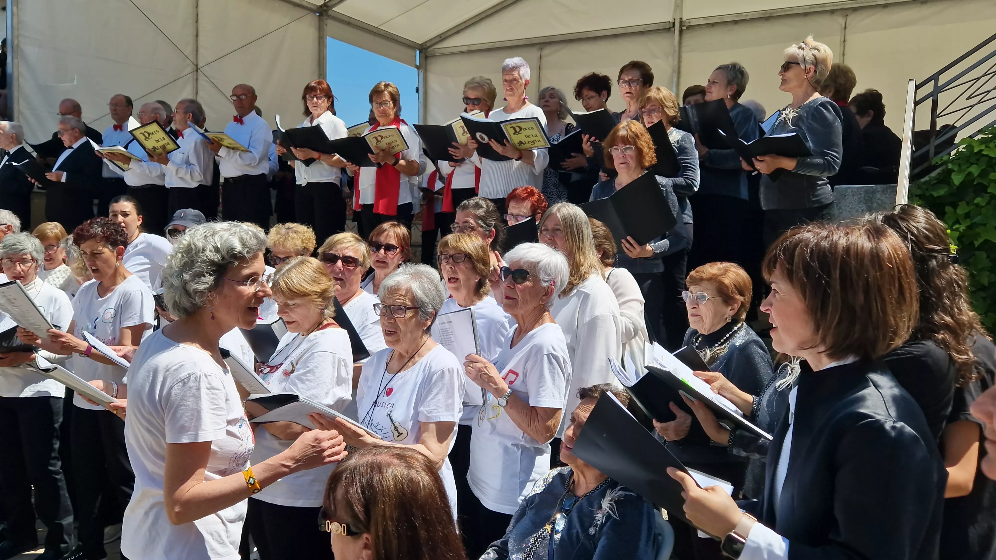 Concierto multicoral en Barriofest 2024. Foto Myriam Martínez