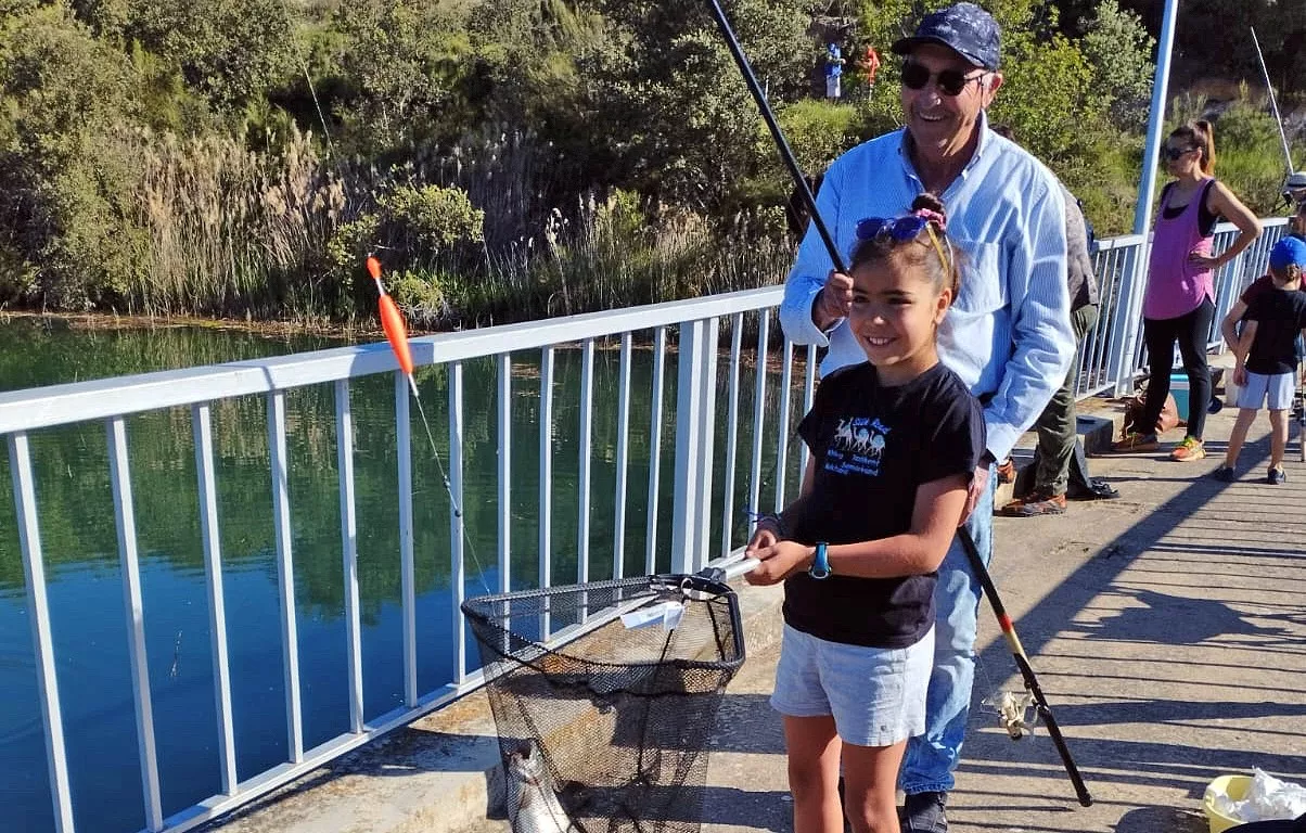 Éxito de participación en la segunda jornada del "Papá, llévame a pescar"
