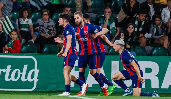 Javi Mier: "Hasta el banquillo era un espectáculo a la hora de apretar"