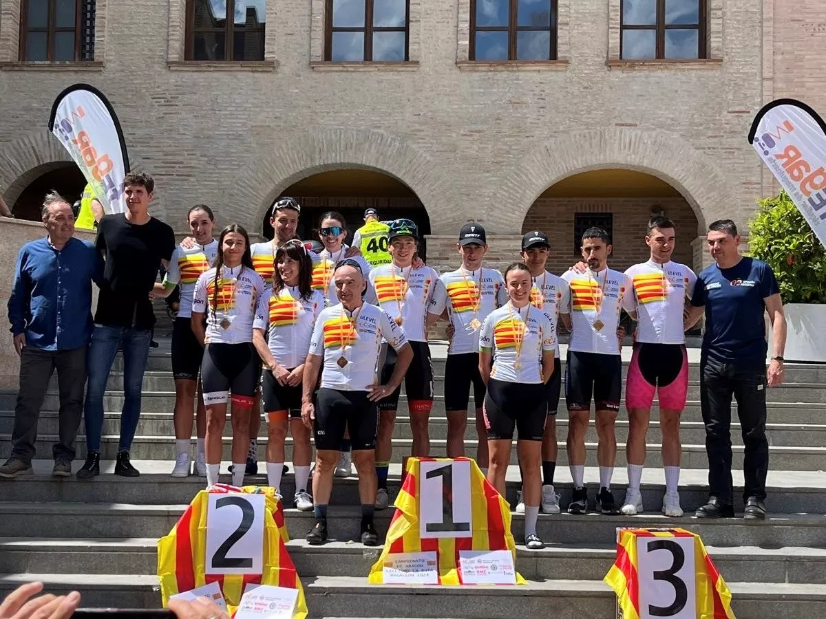 Huesca la Magia sumaba cuatro títulos autonómicos en el Campeonato disputado en Magallón. Joel Morales alza los brazos para ser nuevo campeón de Aragón de ciclismo.