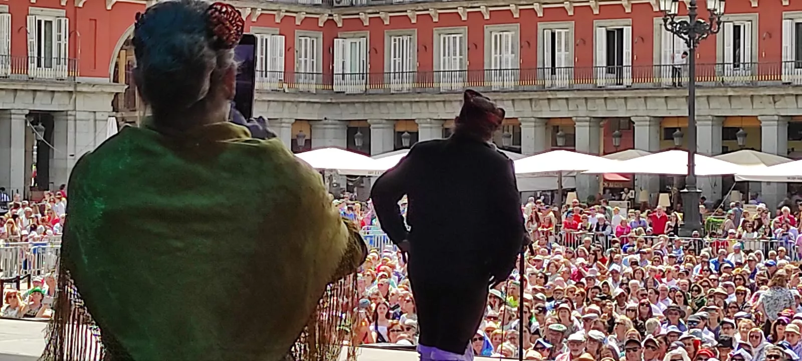 Actuación de Toño Julve y Susana Raya en Madrid.