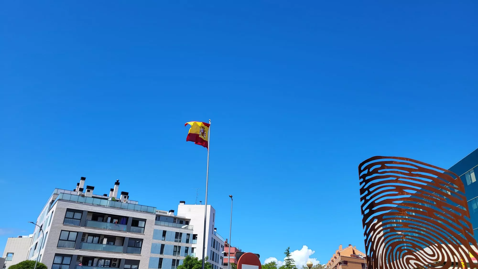 Inauguración de la escultura del Bicentenario de la Policía Nacional en Huesca
