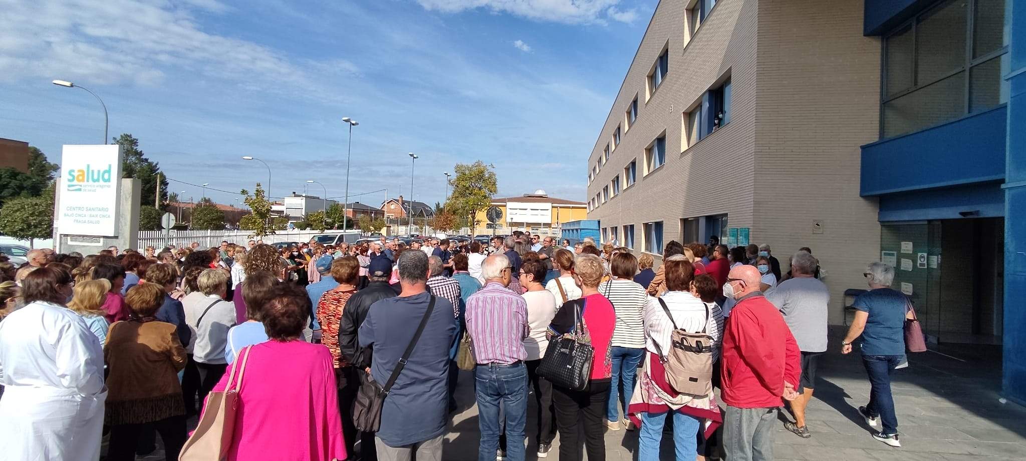 Concentración en Fraga en apoyo al sector sanitario 