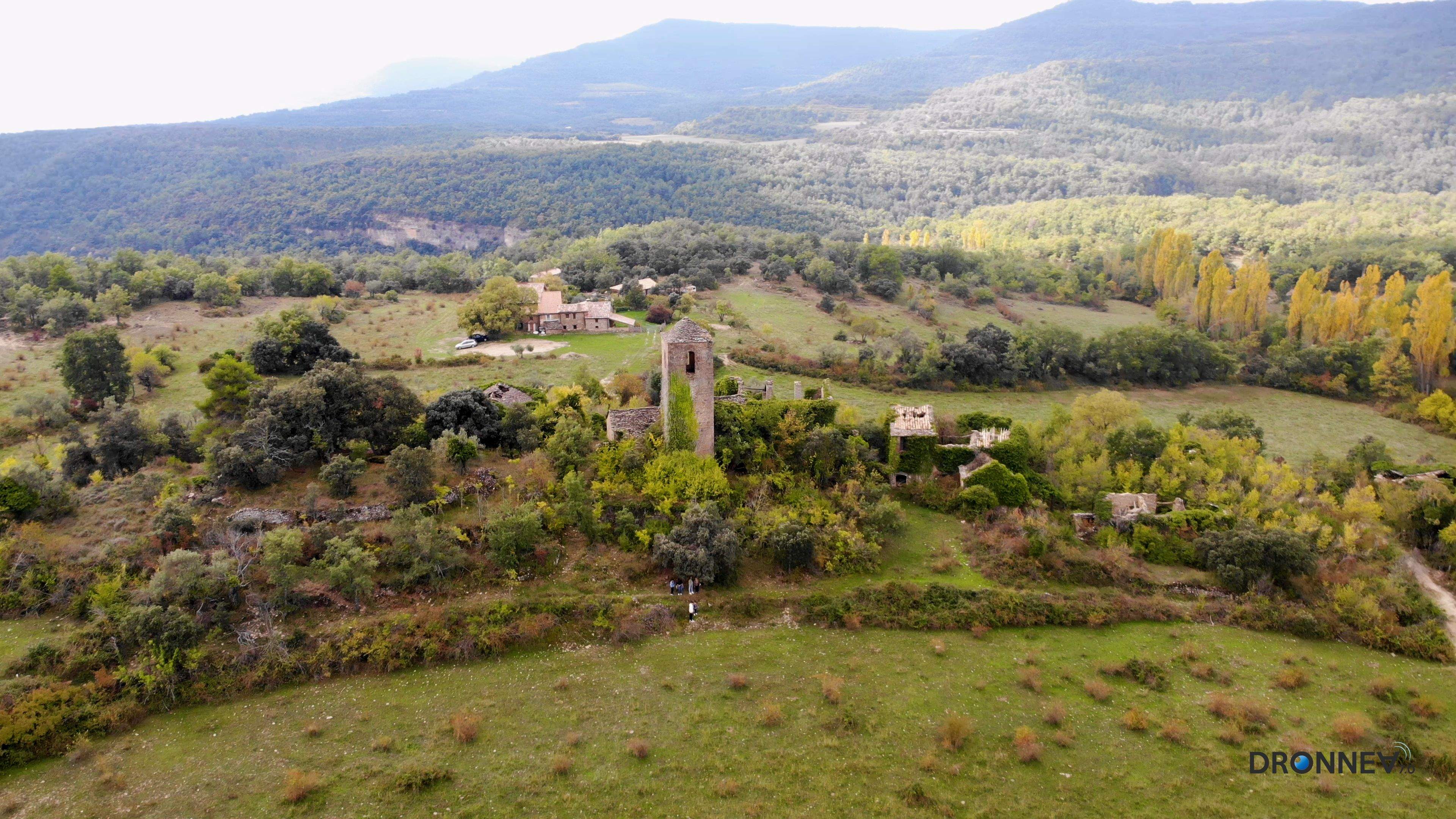 Metafísica. Cuando abandonamos nuestro pueblo, nos abandonamos a nosotros.