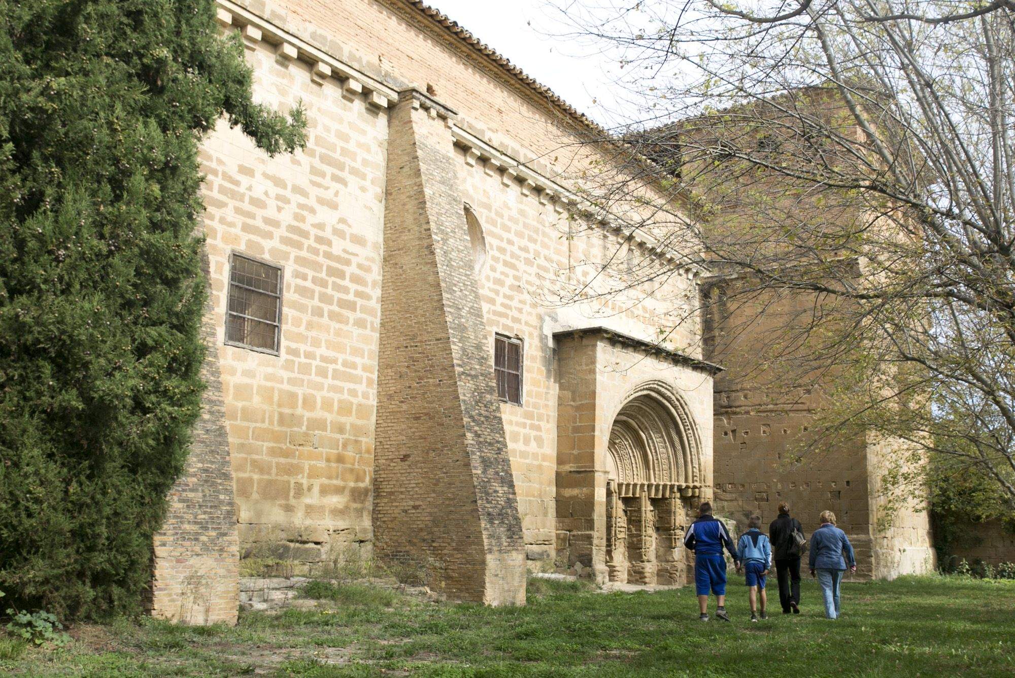 Monasterio de Casbas acoge una de las charlas de "Encuentros con el patrimonio'. Foto: Álvaro Calvo