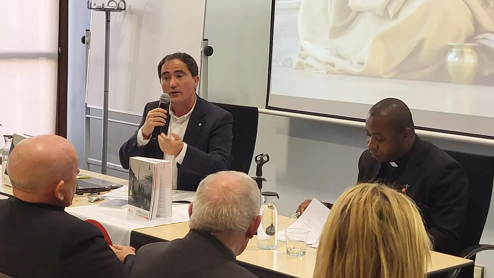 Presentación de Creer es un Derecho de Ayuda a la Iglesia Necesitada