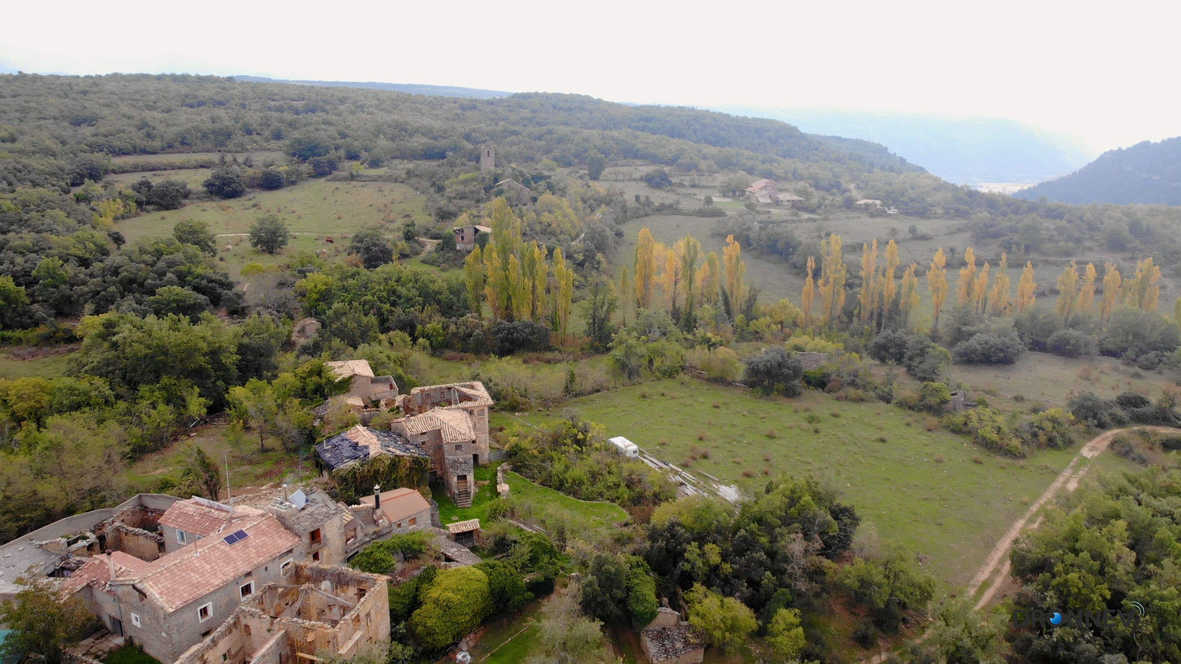 Lo que la voluntad unió, que no lo desvanezca la dejadez. Esperanza. A lo lejos se escuchan voces de hijos pródigos.