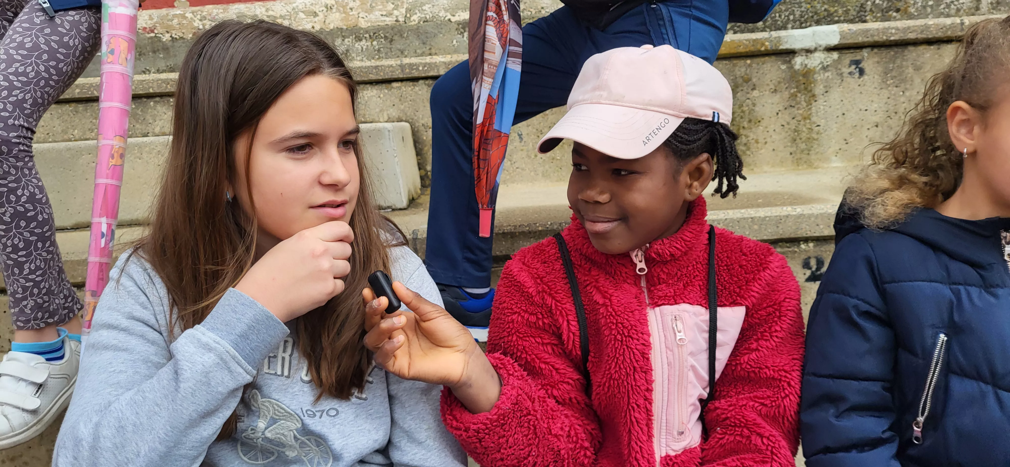 Exhibición de la Policía Local ante escolares de Huesca en la plaza de toros. Foto Mercedes Manterola