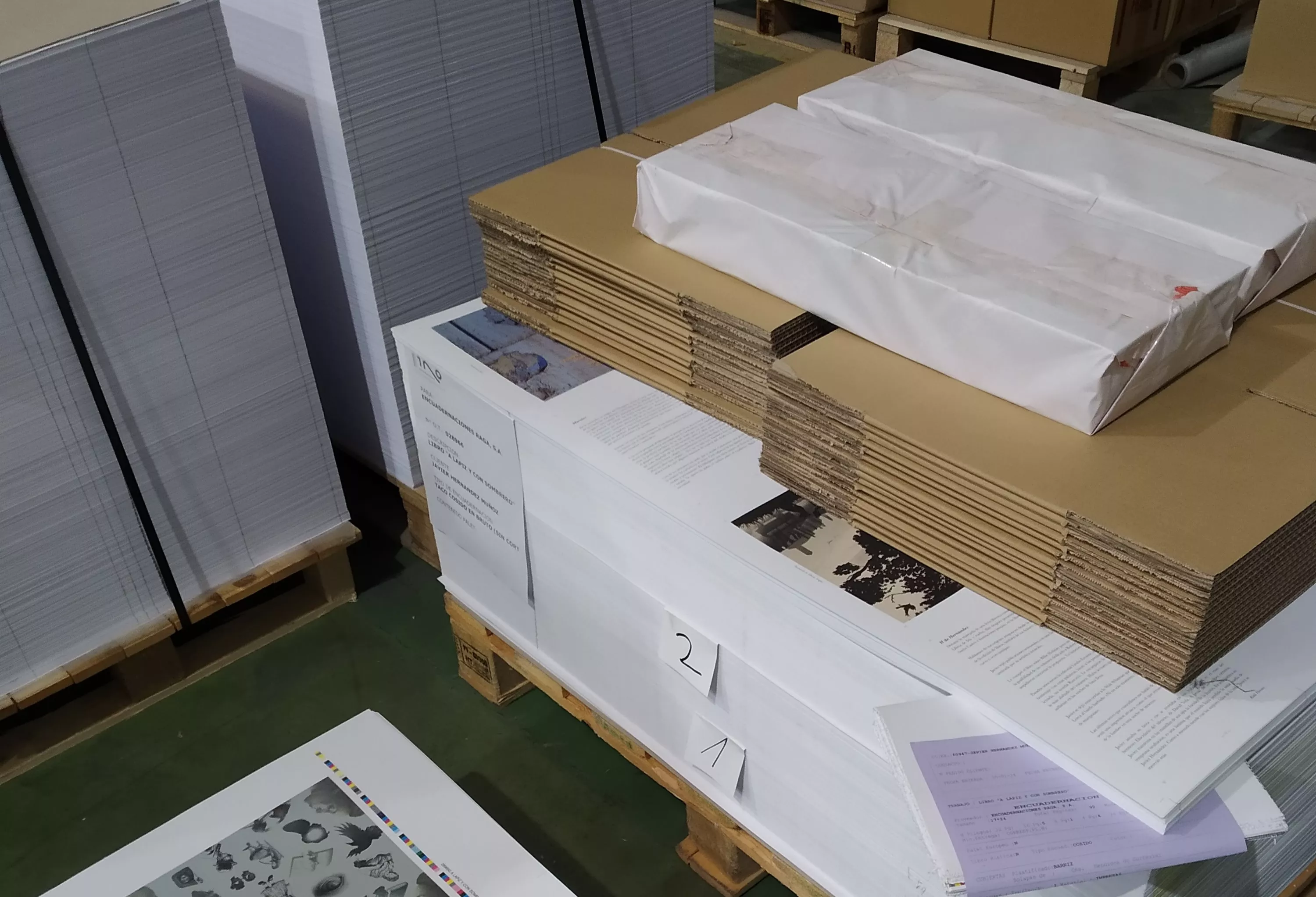 Preparación y exposición de A lápiz y con sombrero en Zaragoza.