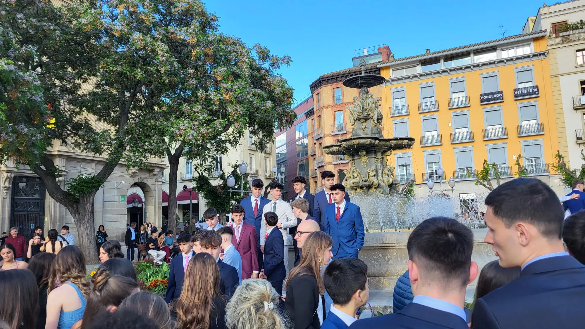 Fiesta de graduación de 200 estudiantes de tres institutos de Huesca