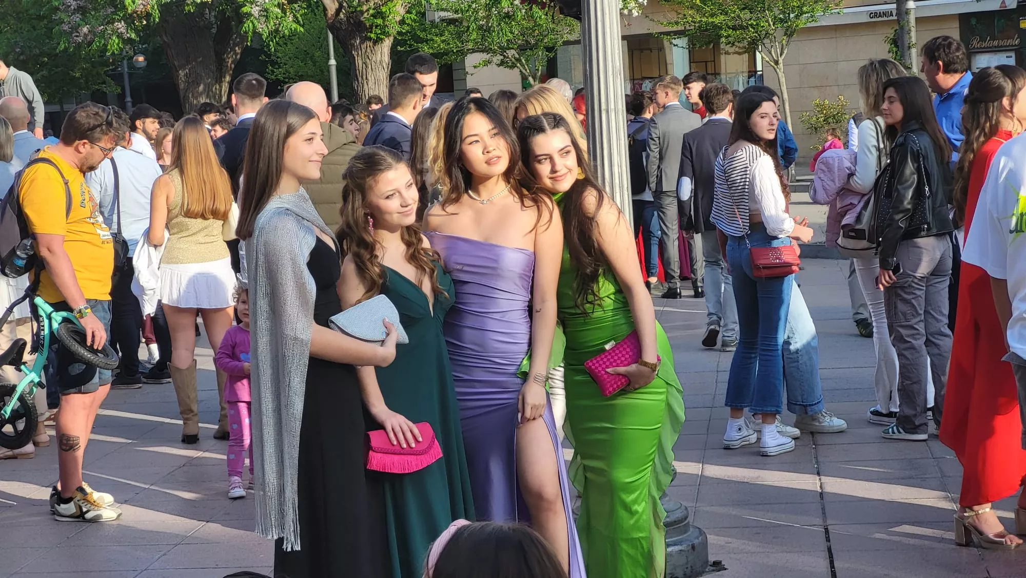 Fiesta de graduación de 200 estudiantes de tres institutos de Huesca