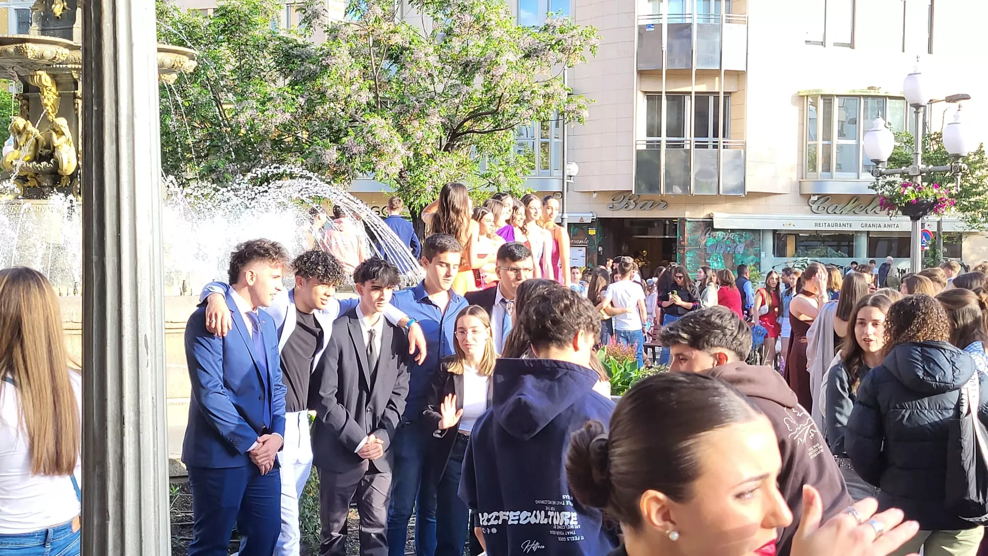 Fiesta de graduación de 200 estudiantes de tres institutos de Huesca