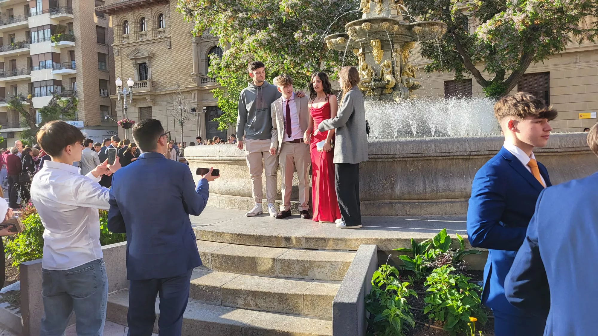 Fiesta de graduación de 200 estudiantes de tres institutos de Huesca