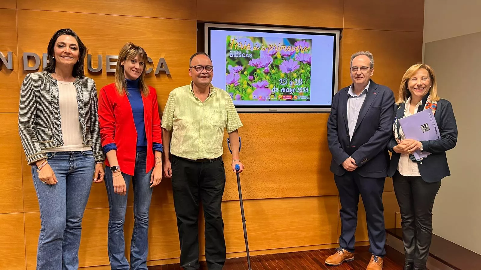Celsa Rufas, Lorena Cajal, Fernando Larrosa, José Cebollero e Isabel Manglano en la presentación de la Feria de Biescas. Foto Mercedes Manterola