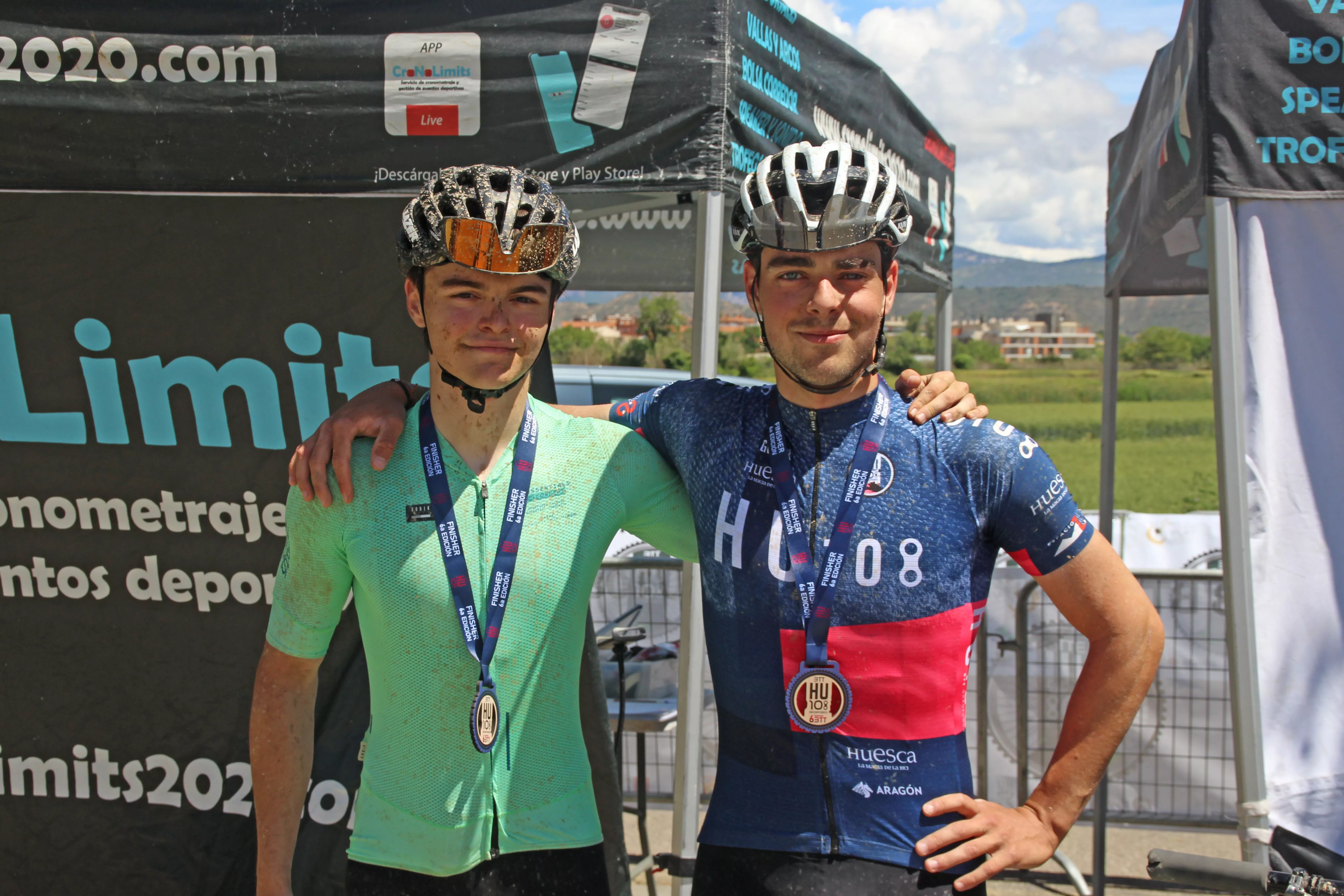 Mario Moliner (izquierda) y Lorenzo Villacampa, primero y segundo de la Medio Fondo Masculina. Foto: Aarón Navarro Cortés.