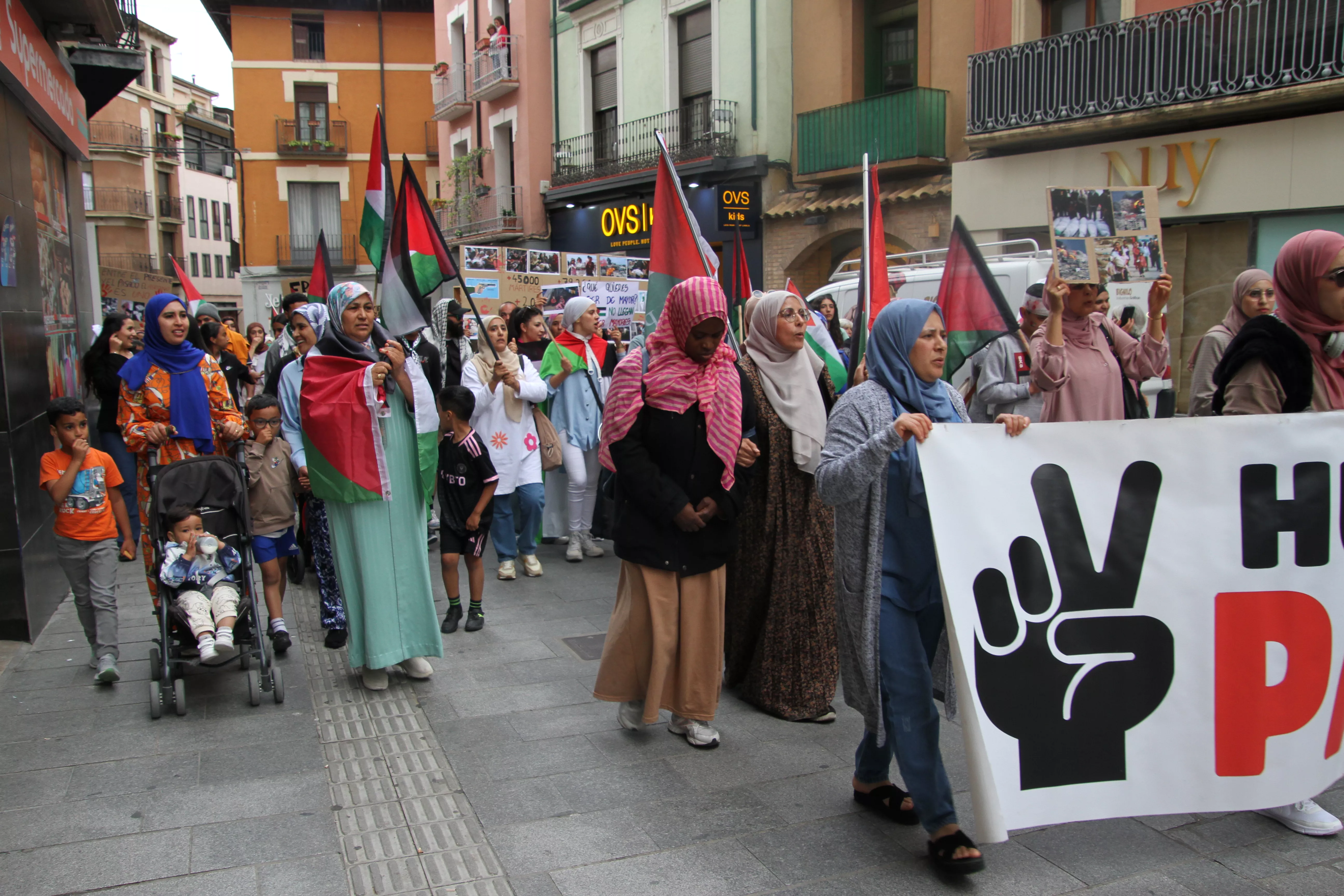 Manifestación en Huesca de apoyo a Palestina. Foto Carlos Neofato