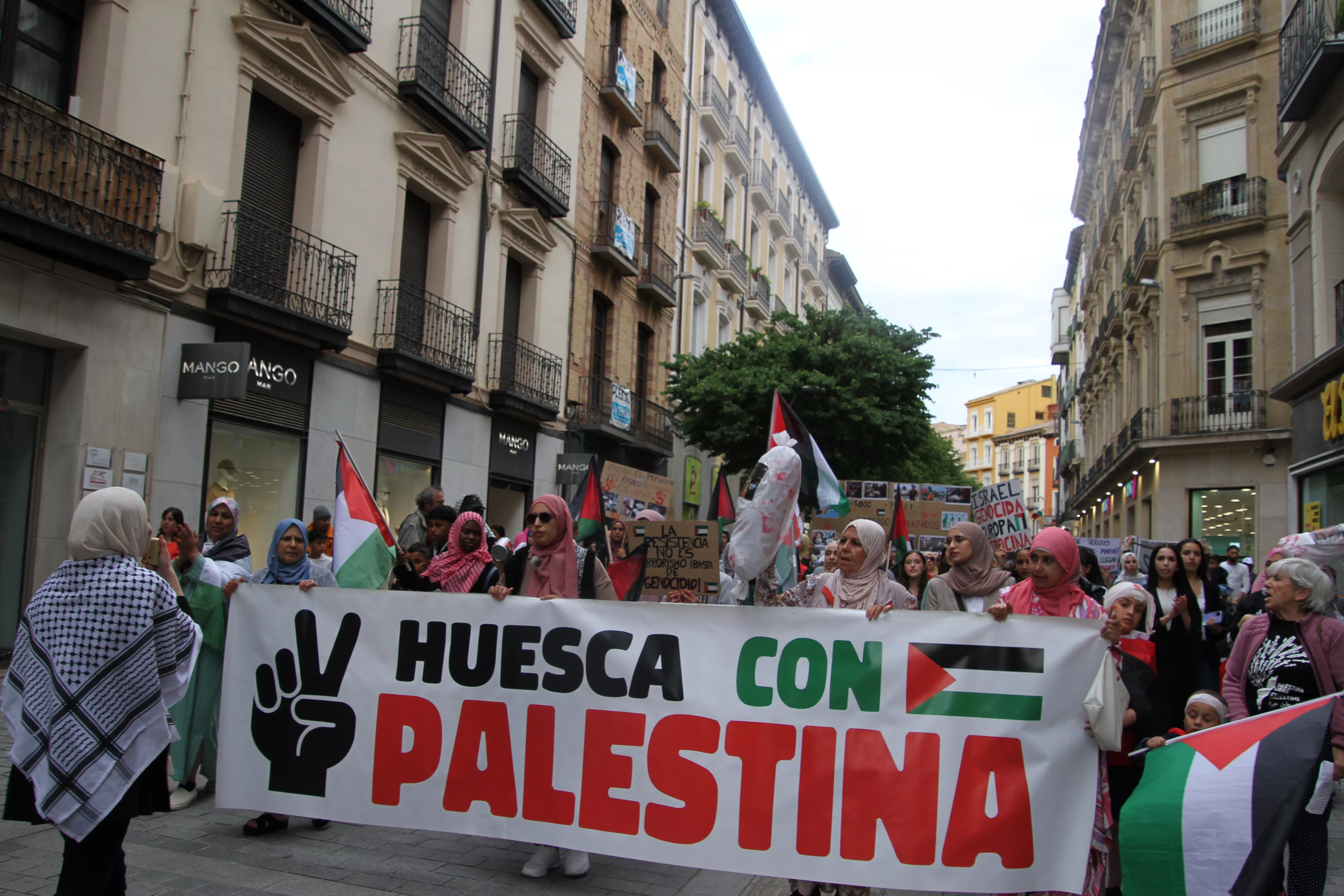 Manifestación en Huesca de apoyo a Palestina. Foto Carlos Neofato