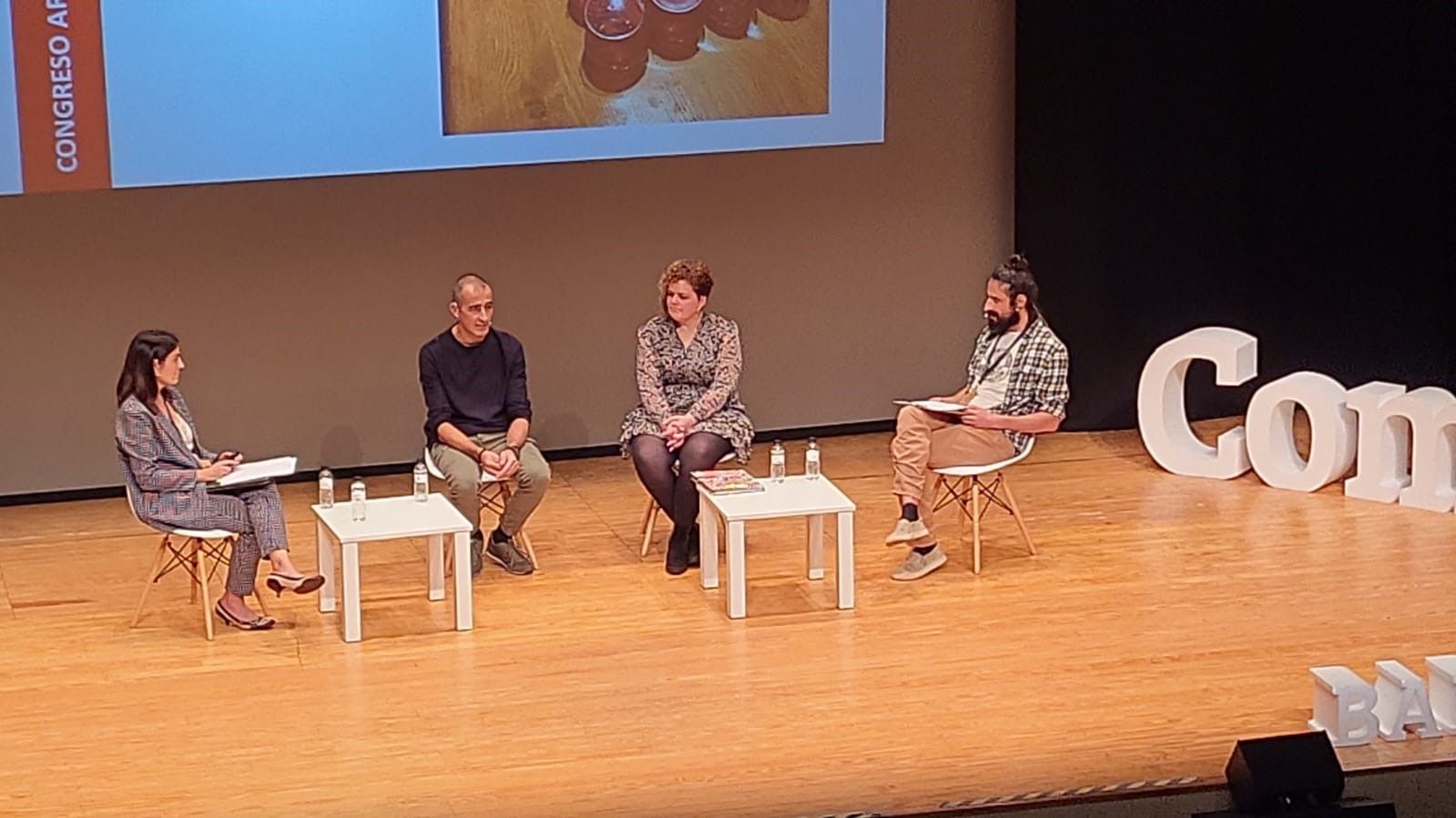 Paula Lacasa, Sergio Ferrer, Reyes Pueyo y Víctor Chárlez