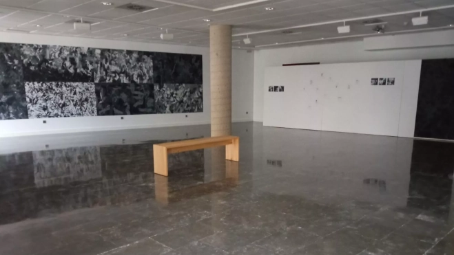 El montaje de la obra de Estallo modifica la tradicional forma de ver las exposiciones. El montaje de la obra de Estallo modifica la tradicional forma de ver las exposiciones.