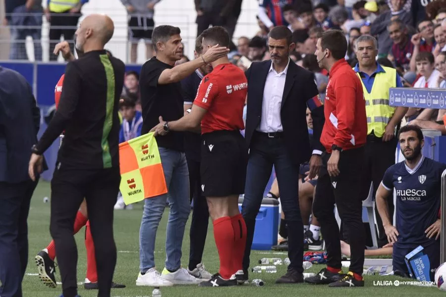 González Díaz, Trujillo Suárez y el VAR: esto es lo que dijeron en el "no gol" de Javi Martínez