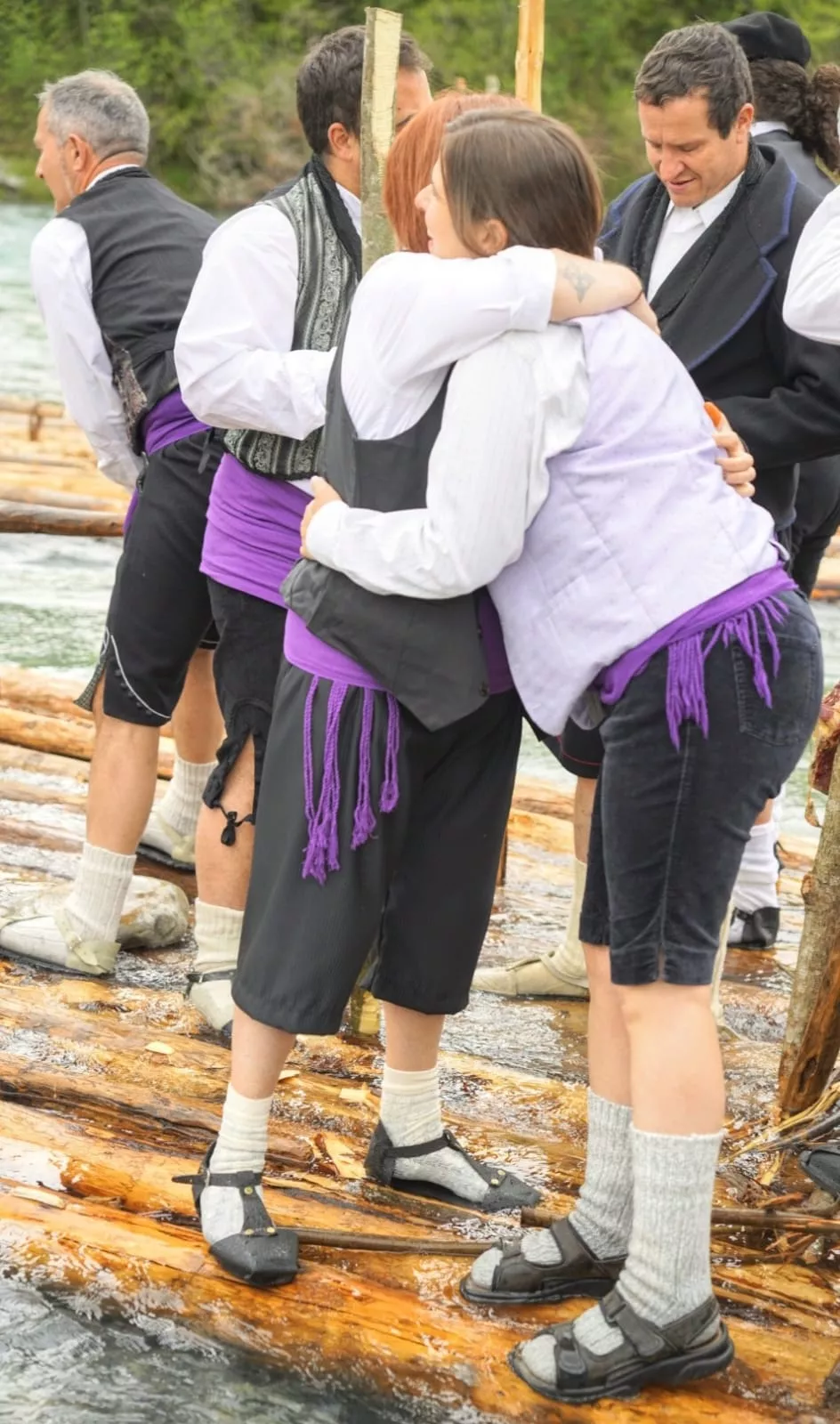 Los Nabateros de Sobrarbe culminan la 38 edición del descenso por el Cinca.