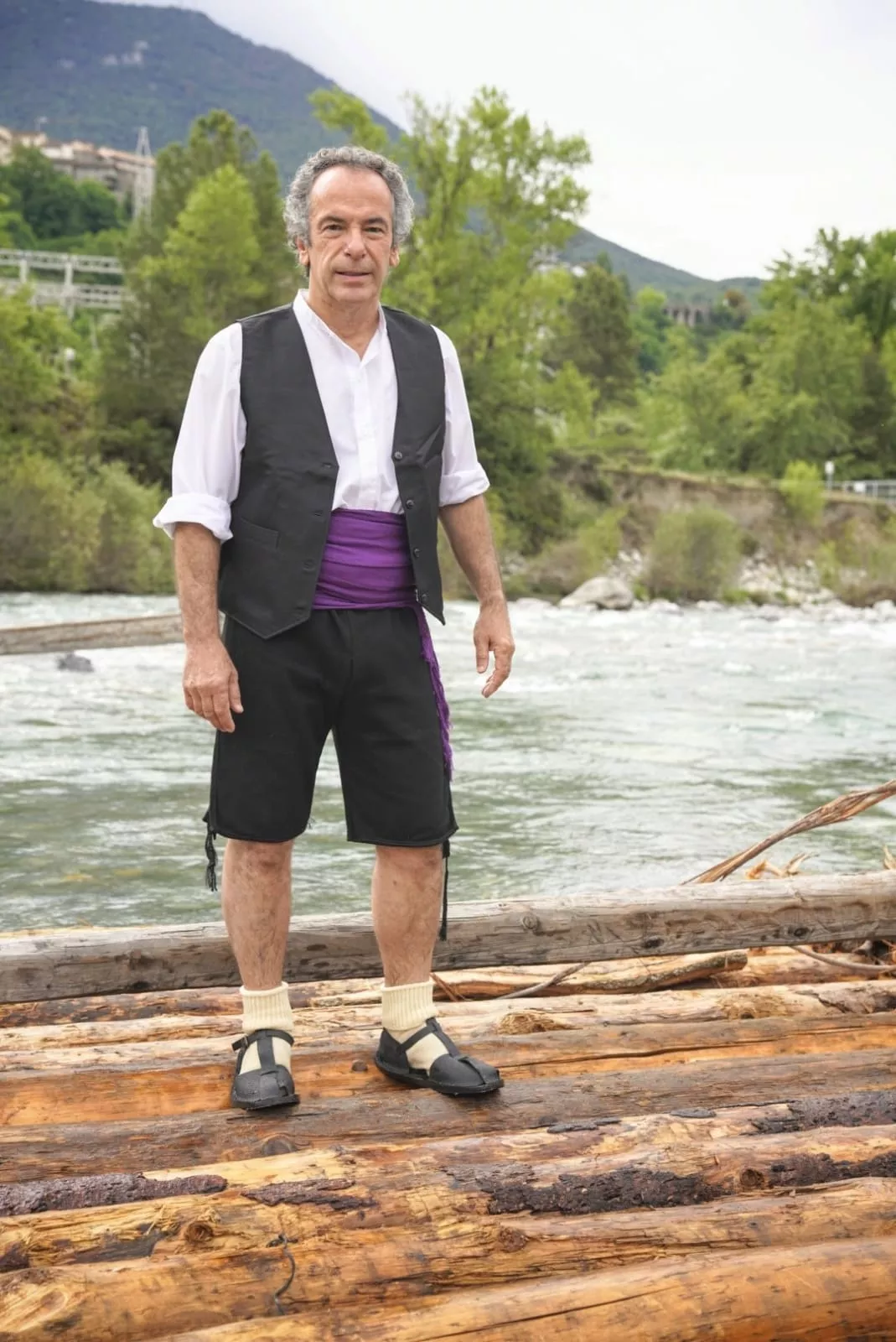 Los Nabateros de Sobrarbe culminan la 38 edición del descenso por el Cinca.