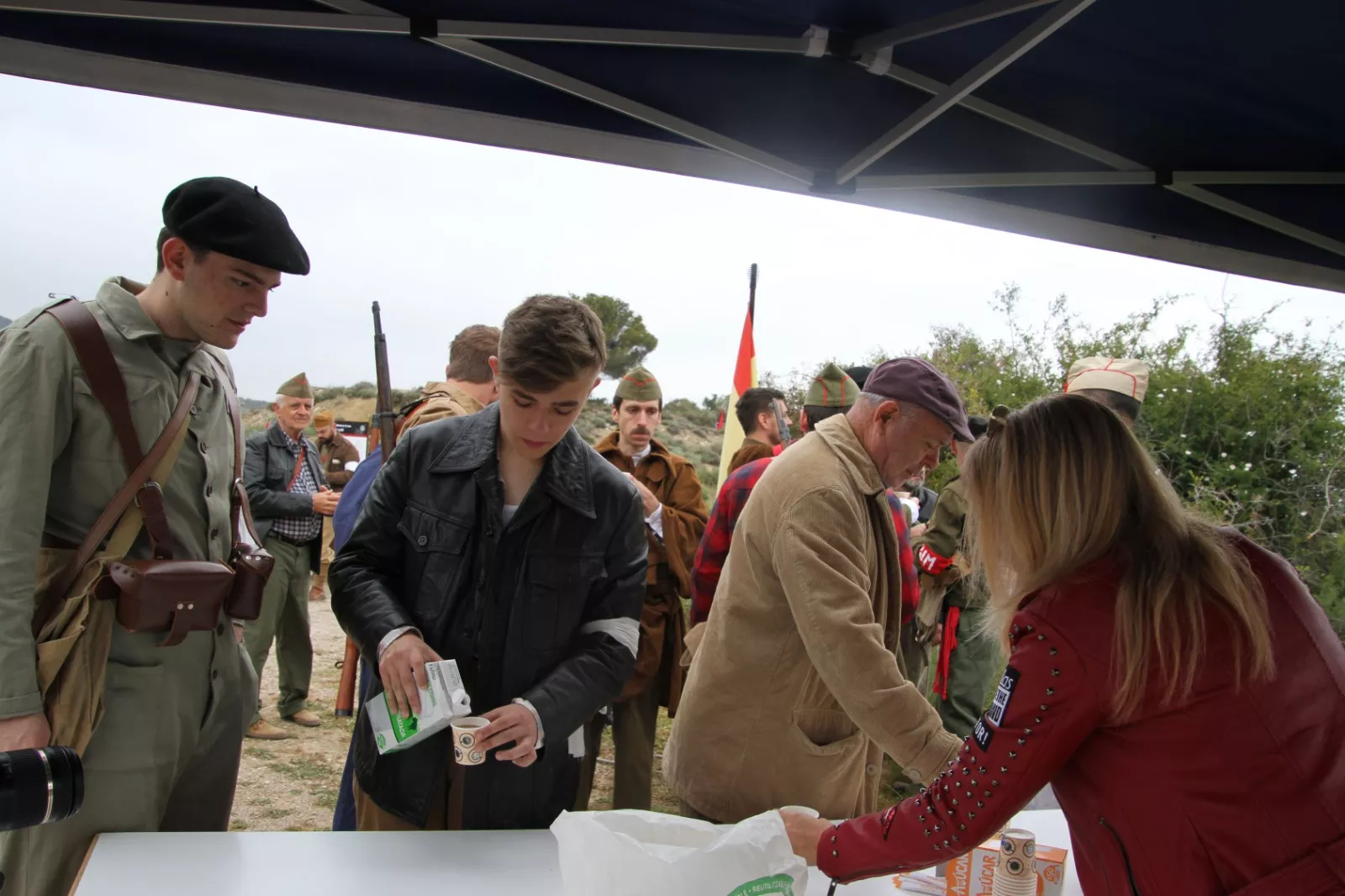 Sexta edición de la VI Trinchera Viviente de la Ruta Orwell en Alcubierre. Foto Carlos Neofato
