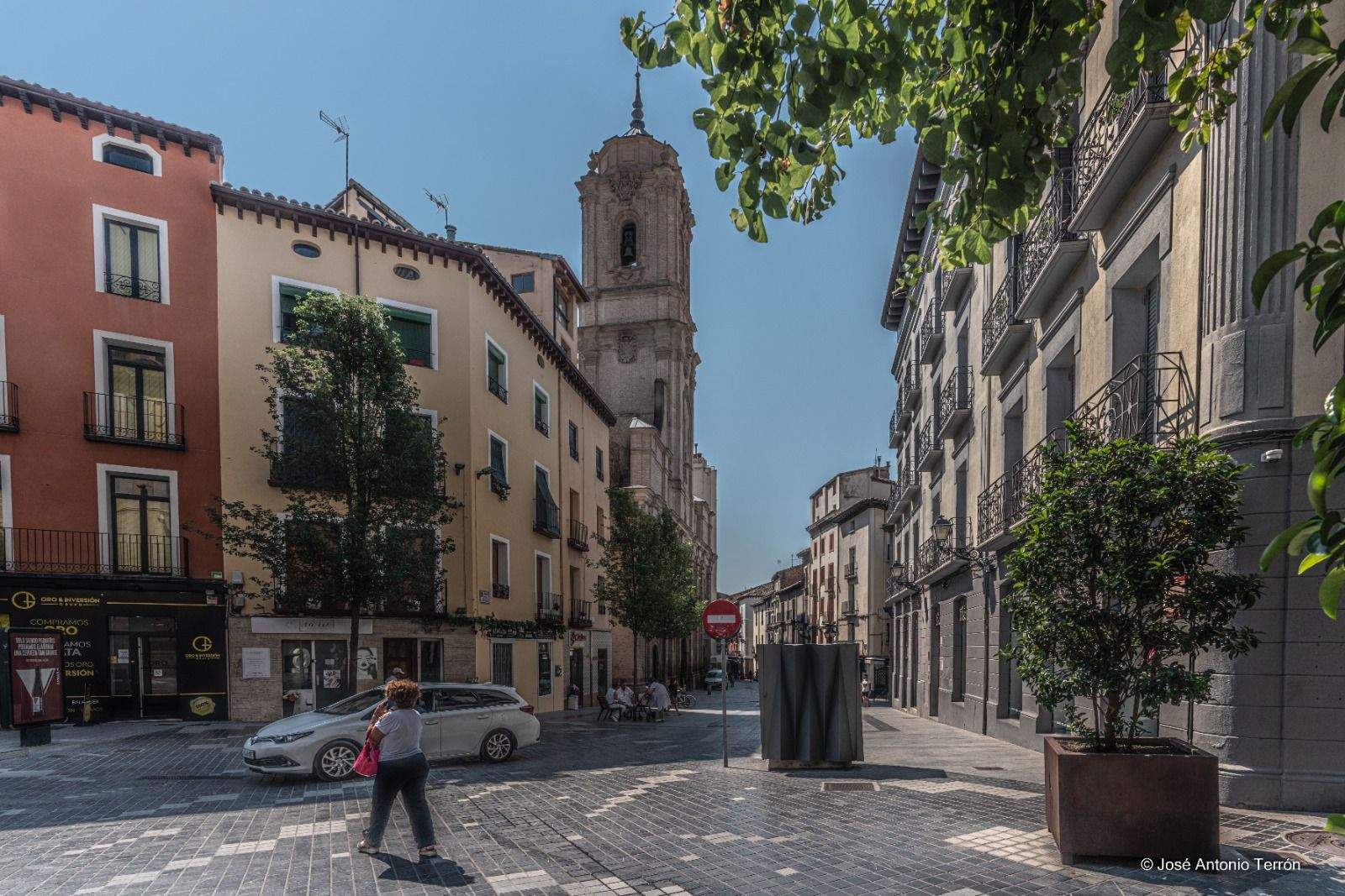 Coso Bajo de Huesca, zona de comercios de la ciudad