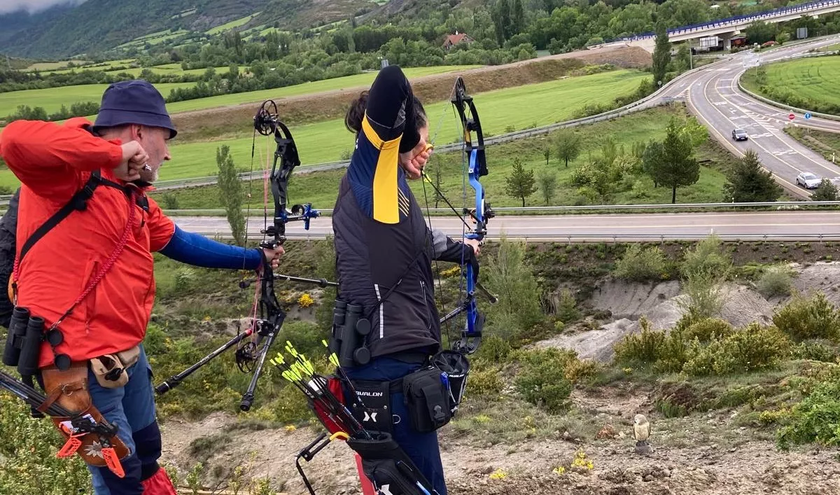 Javier Menchón y María Pitarch se coronan en Sabiñánigo