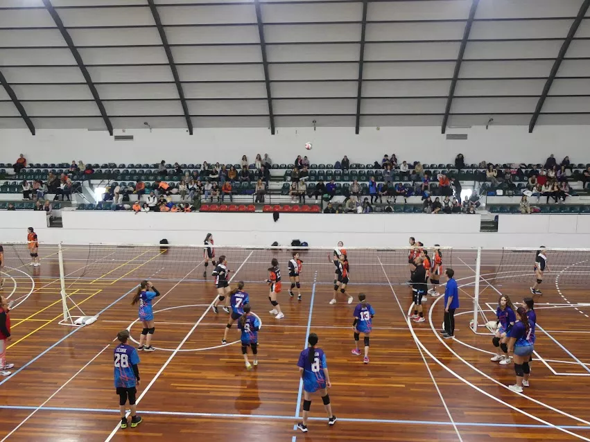 Gran ambiente competitivo y de amistad en el II Torneo de Voleibol Ciudad de Huesca