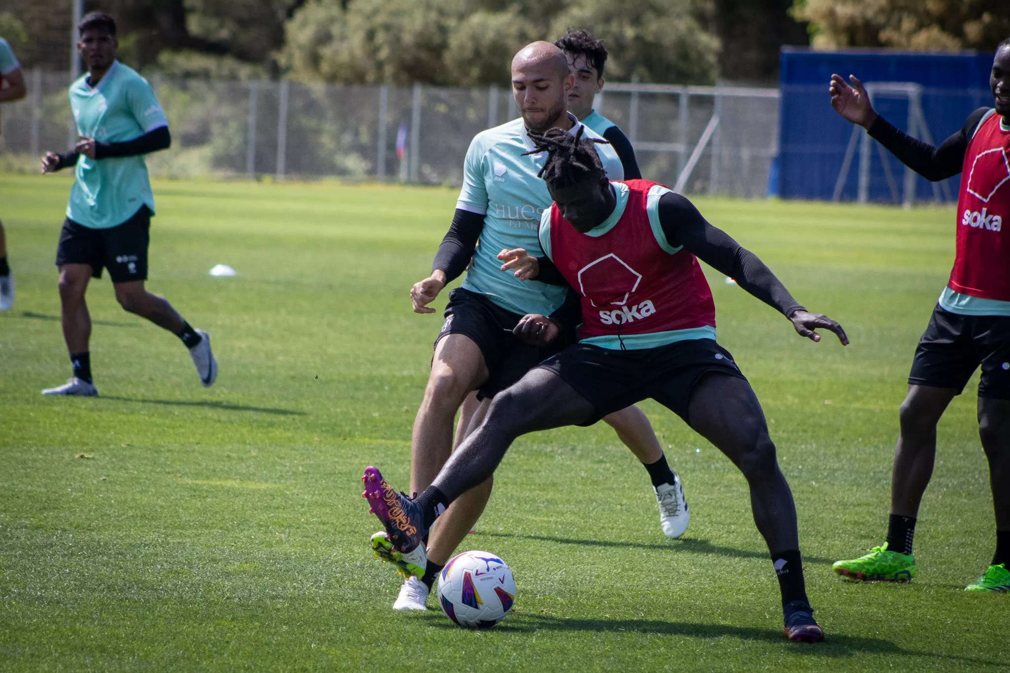 Un momento del entrenamiento del Huesca. Foto SDH
