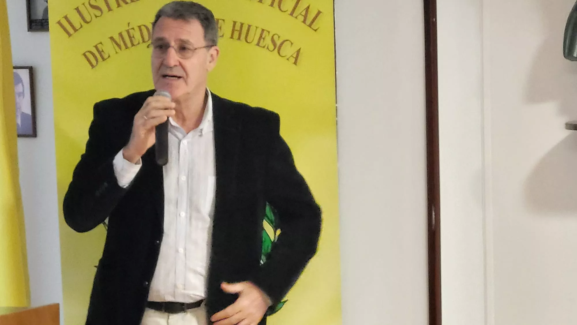 Debate sobre el Cincuentenario del Colegio Universitario