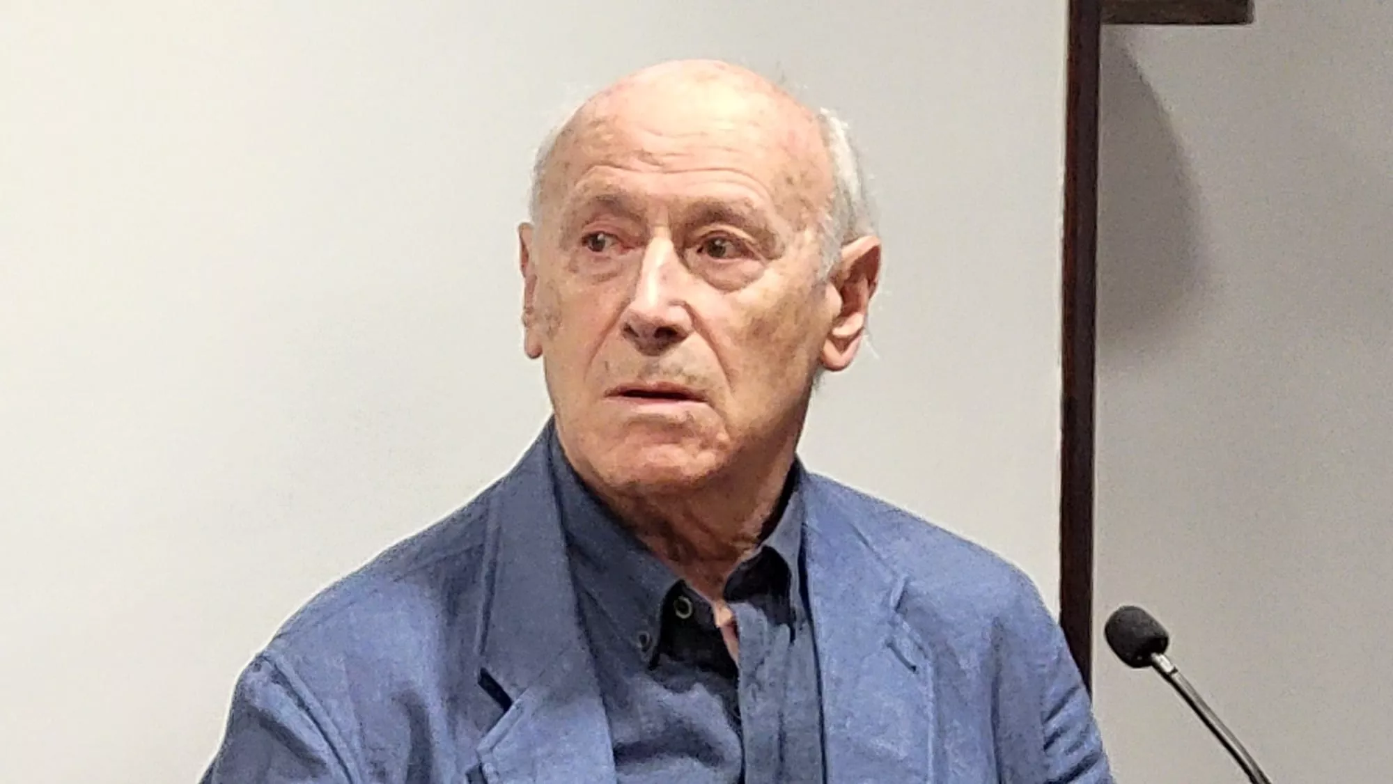 Debate sobre el Cincuentenario del Colegio Universitario