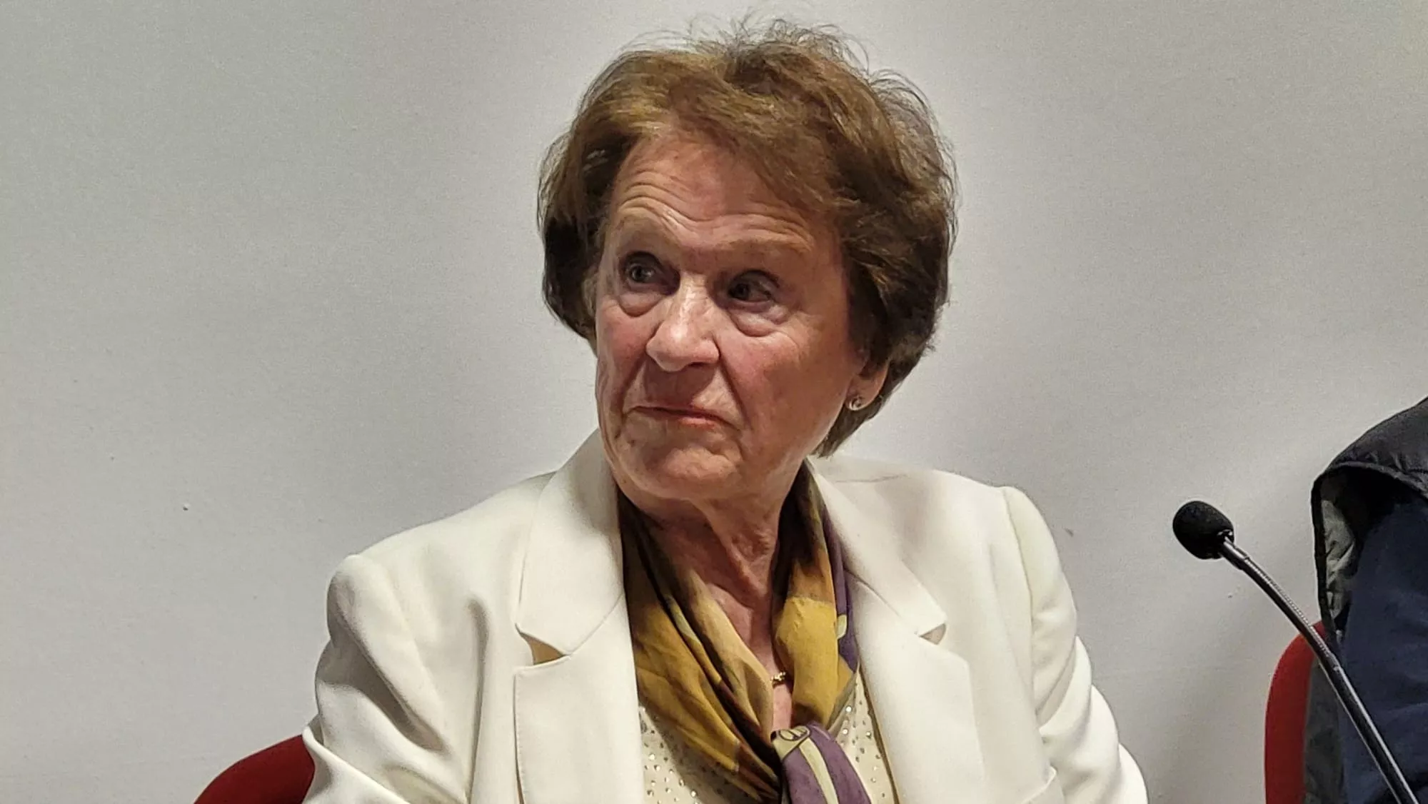 Debate sobre el Cincuentenario del Colegio Universitario