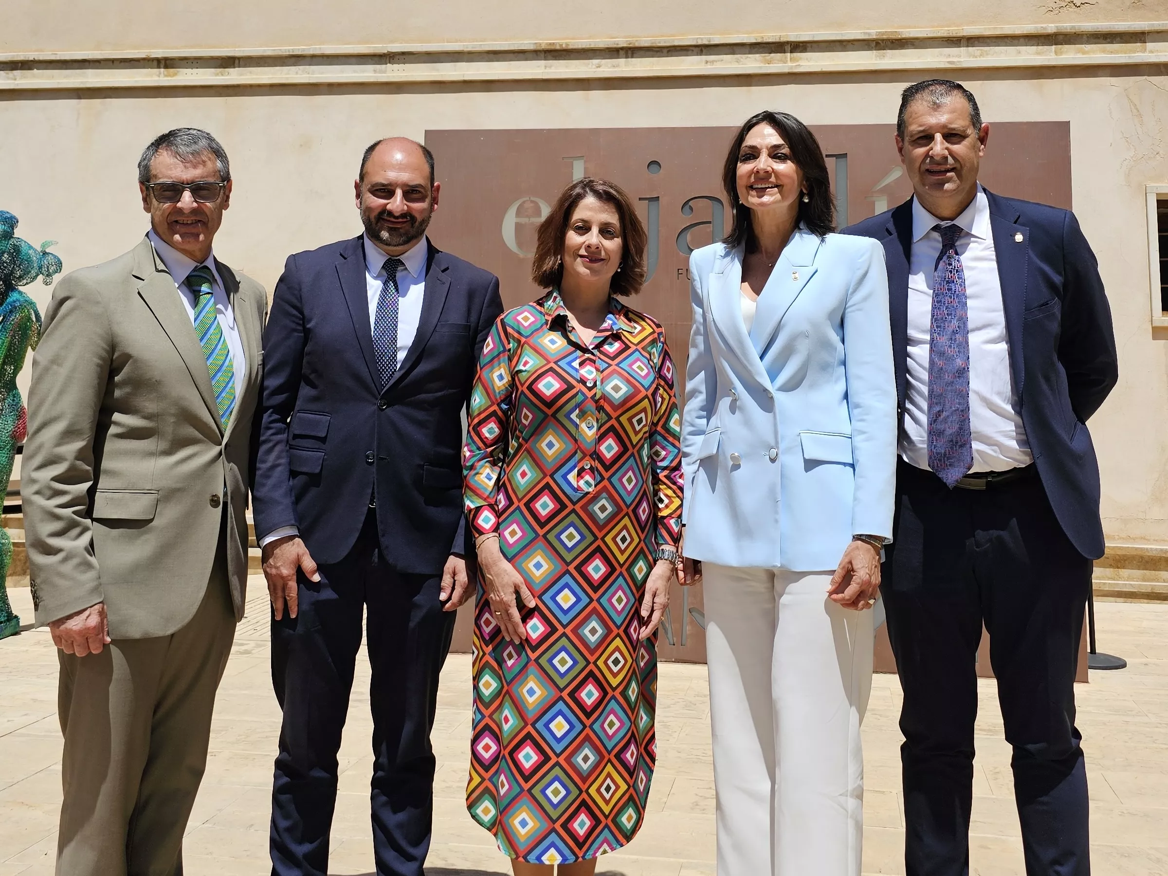 Rufas, Serra y Torres junto a la alcaldesa de Teruel, Emma Buj, y el presidente del Cluster de Turismo Sostenible de Aragón, Juan Ignacio Pérez. Rufas, Serra y Torres junto a la alcaldesa de Teruel, Emma Buj, y el presidente del Cluster de Turismo Sostenible de Aragón, Juan Ignacio Pérez.