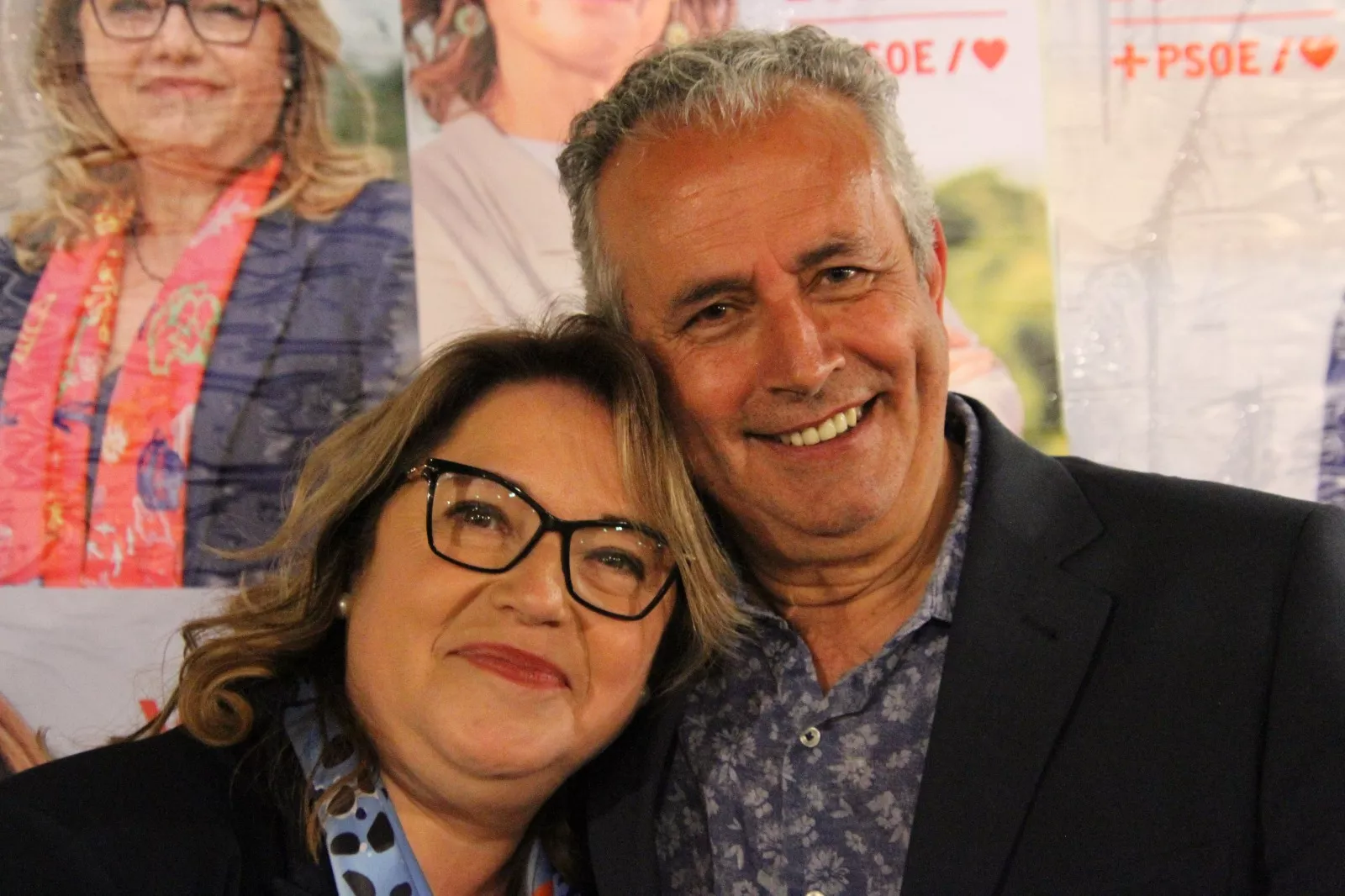 Pegada de carteles de las elecciones europeas del 9J. Foto Carlos Neofato