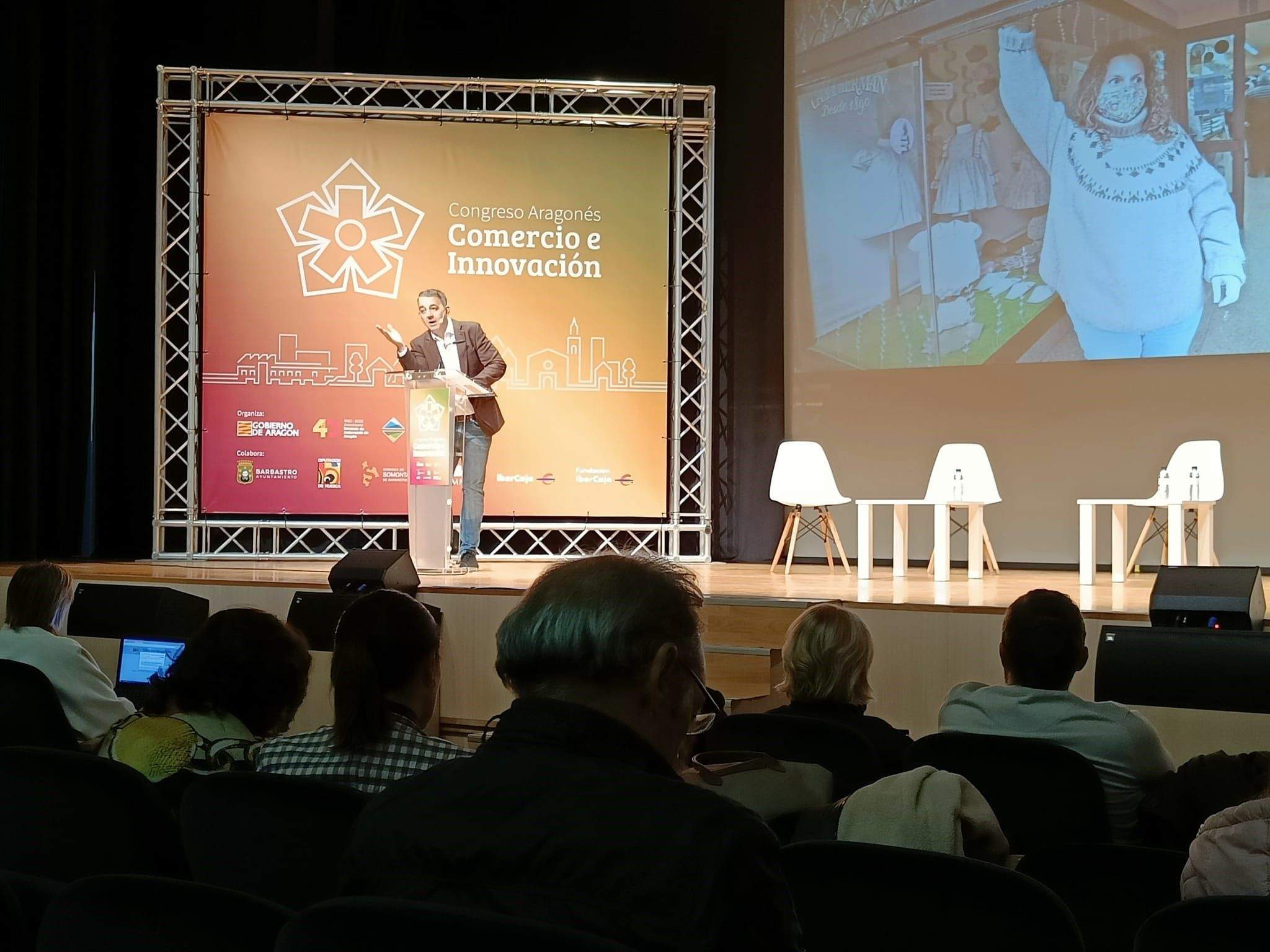 Laureano Turienzo, presidente de la Asociación Española del Retail, en el Congreso de Comercio de Barbastro. FOTO YASEN MALKI