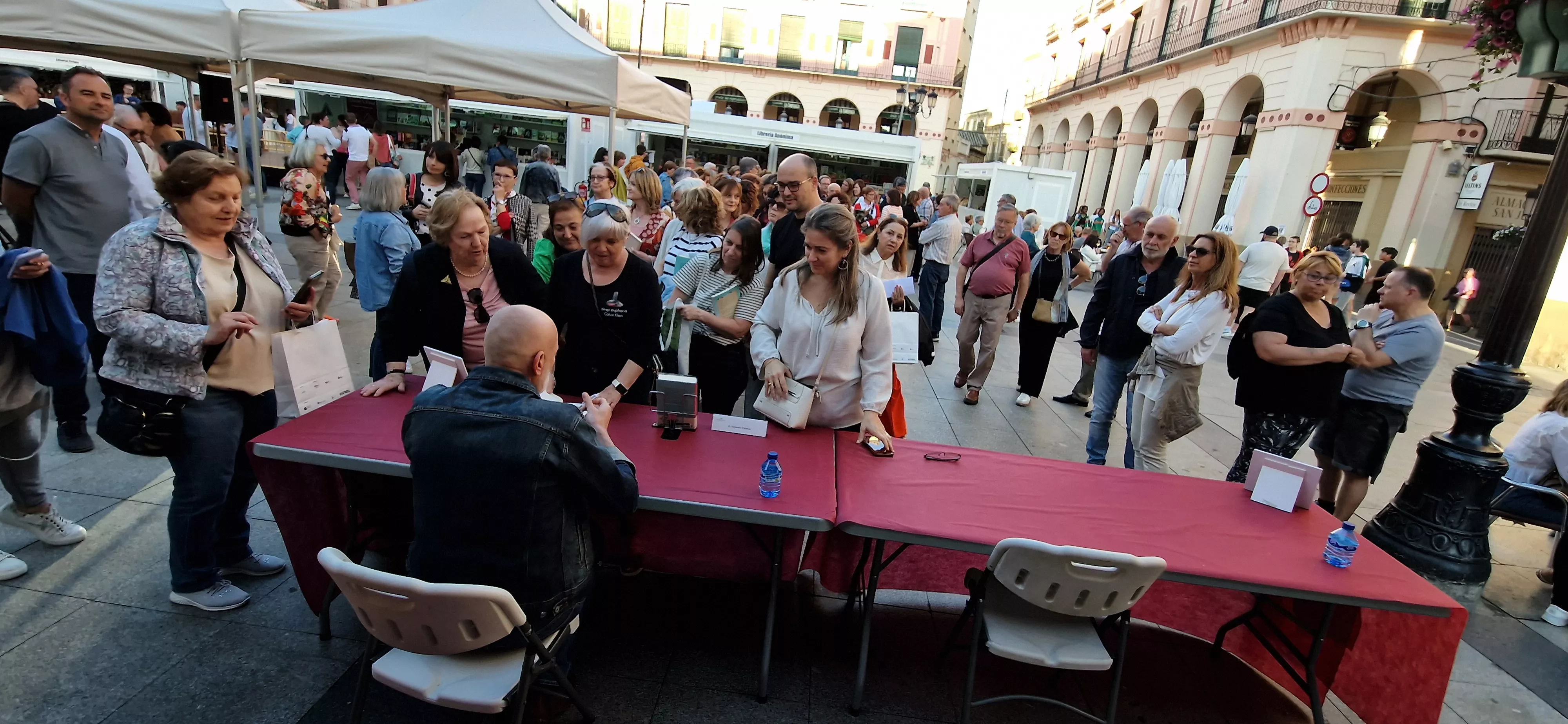 Inauguración de la 40º Feria del Libro de Huesca. Foto Myriam Martínez