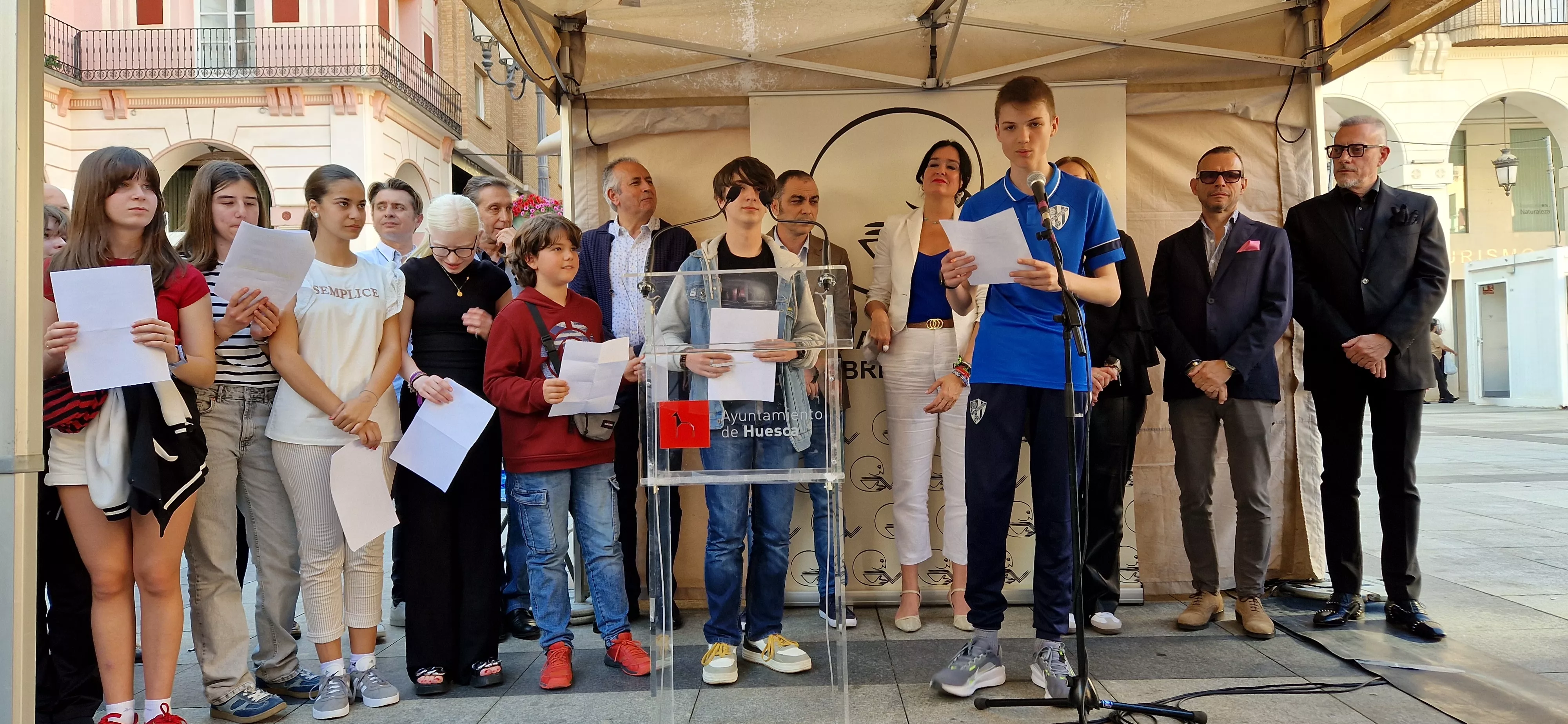 Inauguración de la 40º Feria del Libro de Huesca. Foto Myriam Martínez Inauguración de la 40º Feria del Libro de Huesca. Foto Myriam Martínez