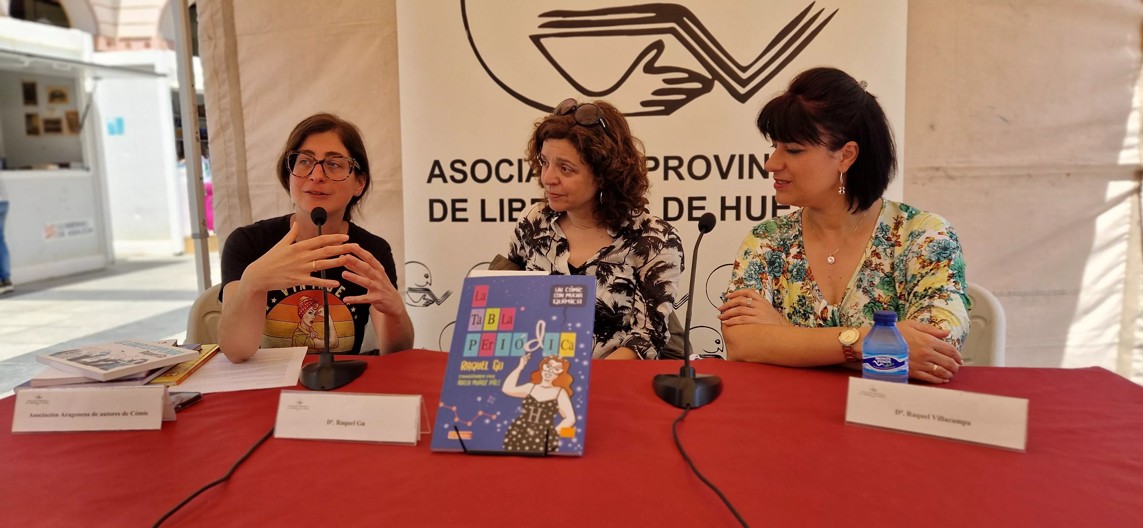 Sábado 25 de mayo en la Feria del Libro de Huesca. Foto Myriam Martínez